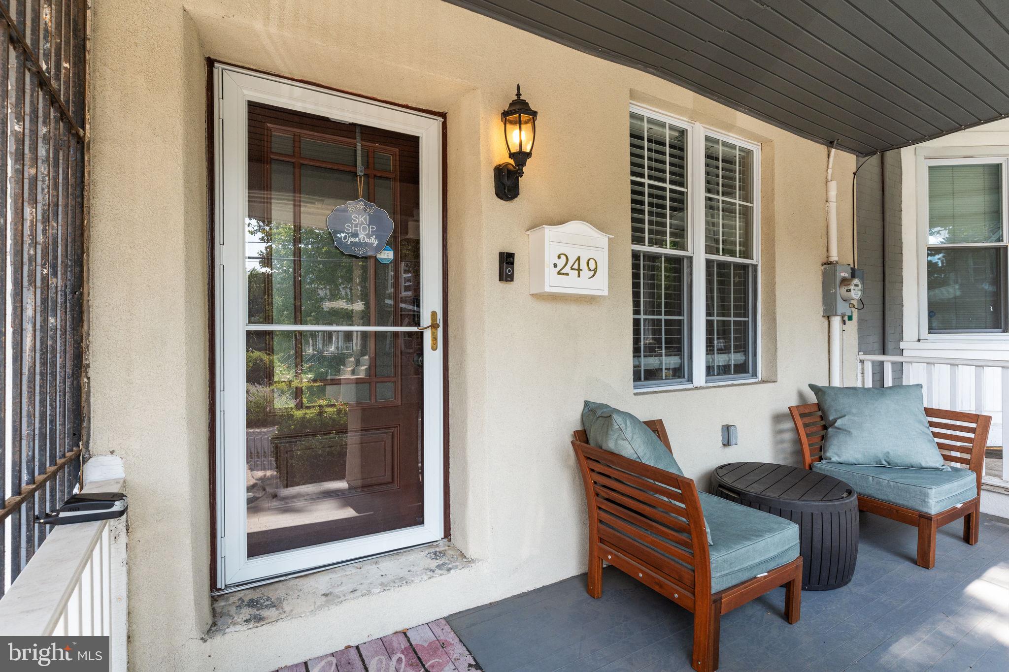 249 W DUVAL STREET
