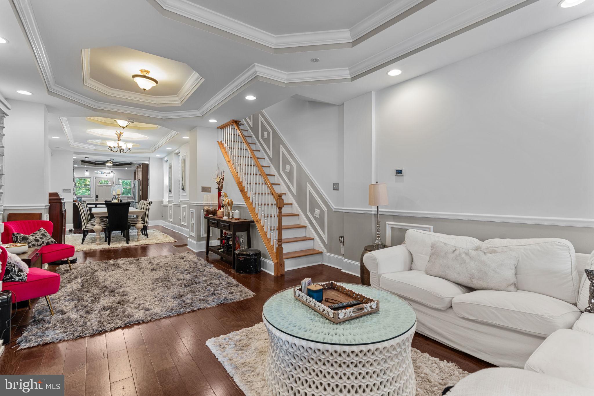 249 W DUVAL STREET