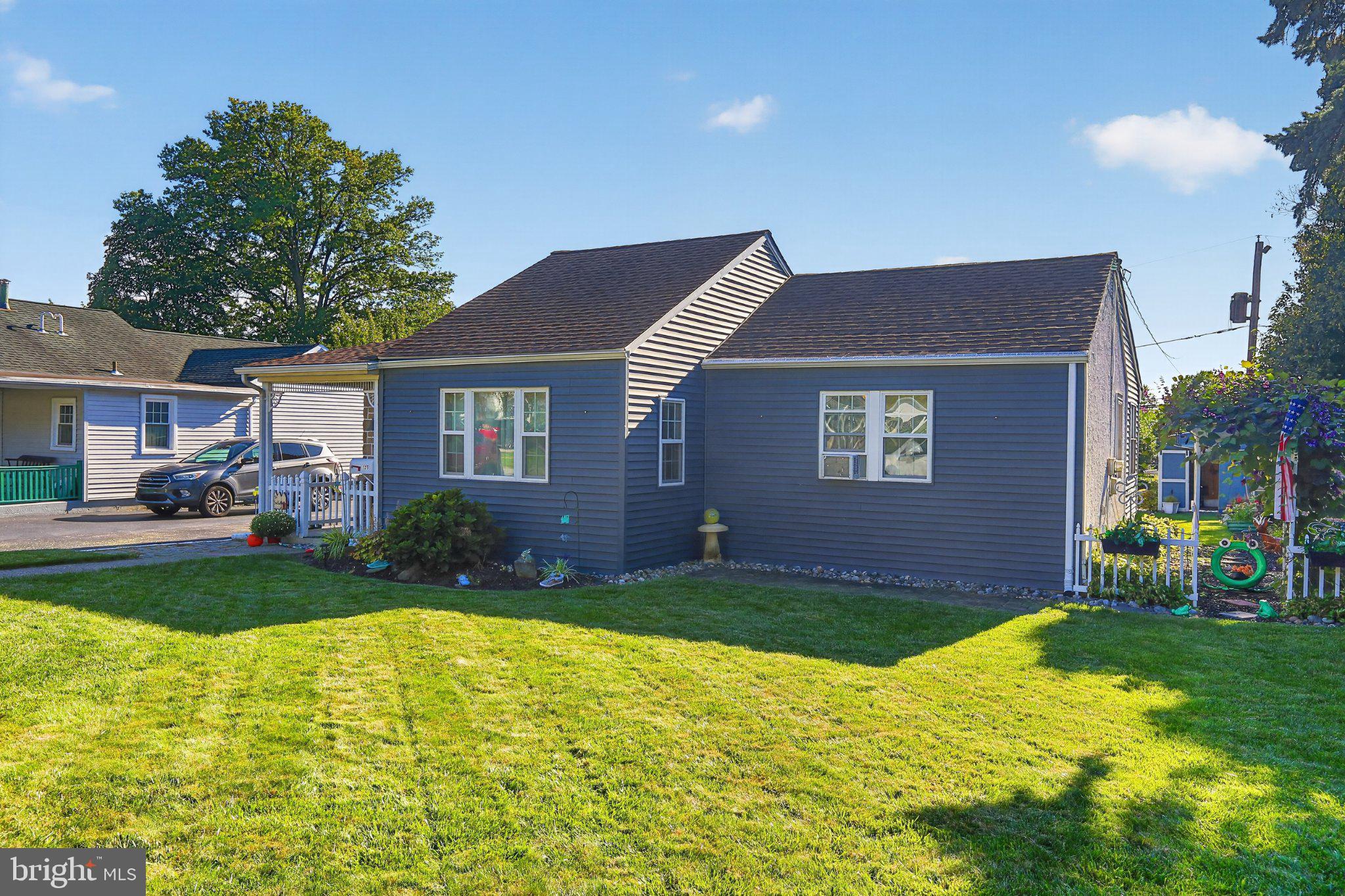 135 HILLVIEW ROAD