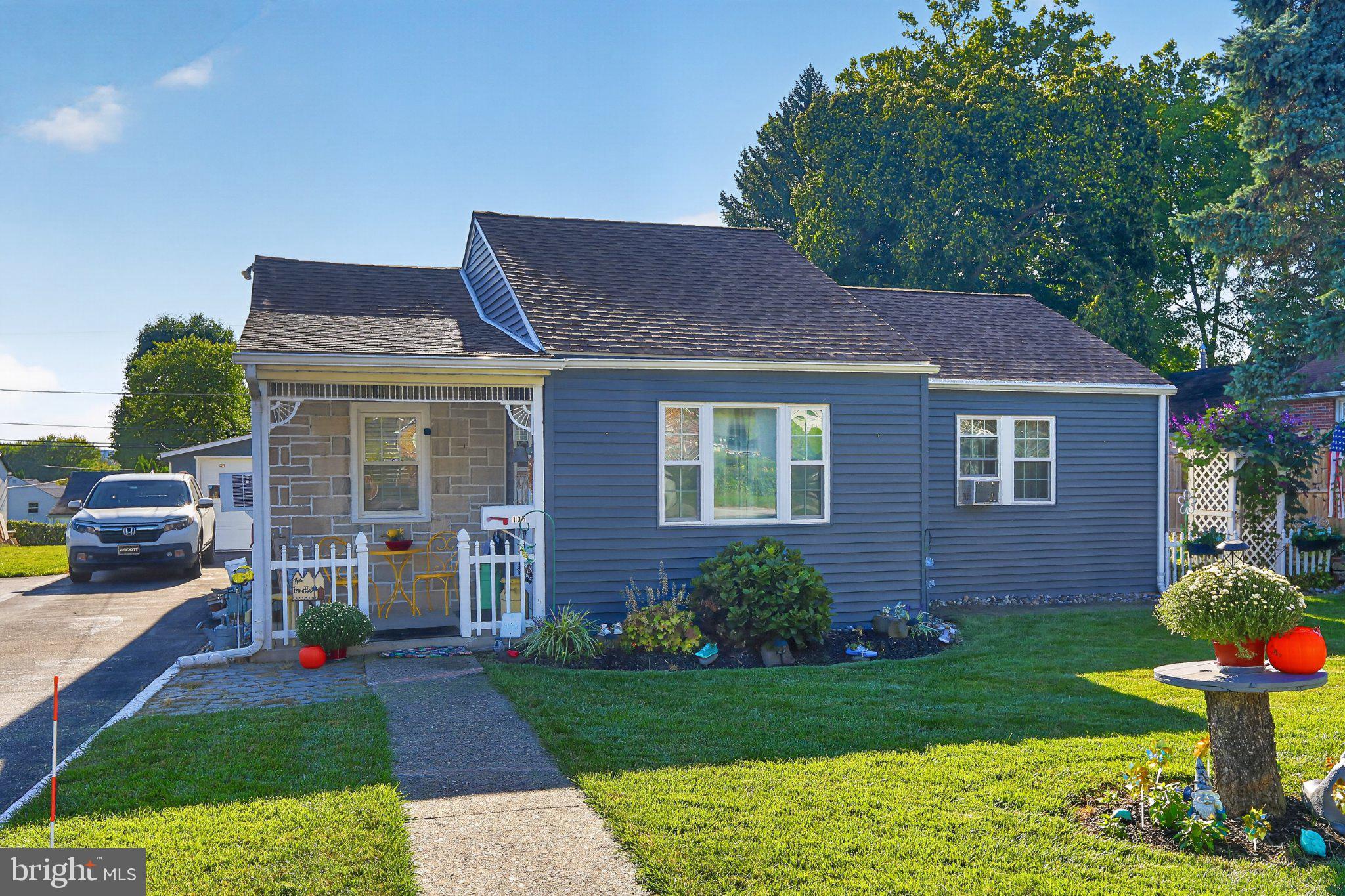 135 HILLVIEW ROAD