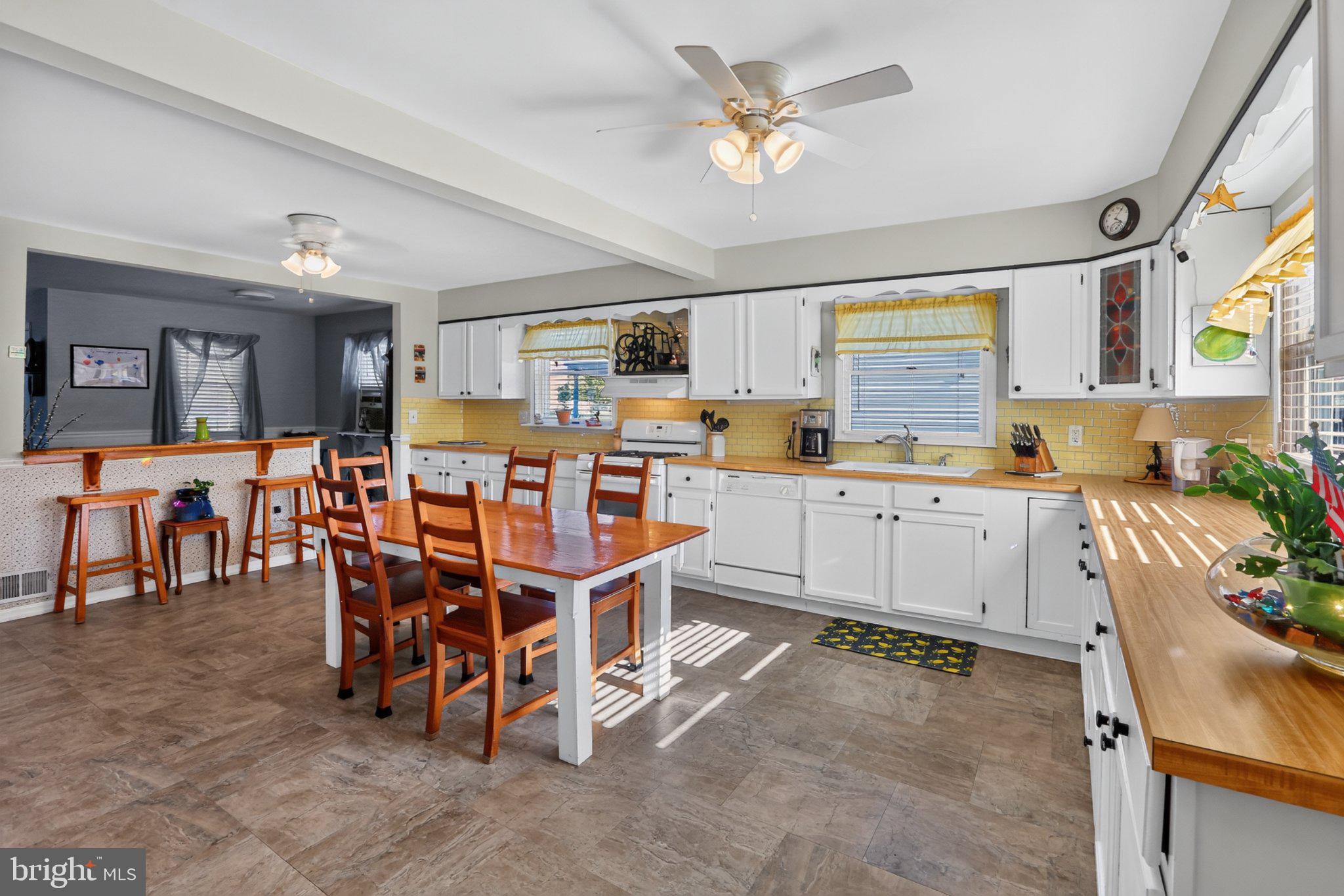 135 HILLVIEW ROAD