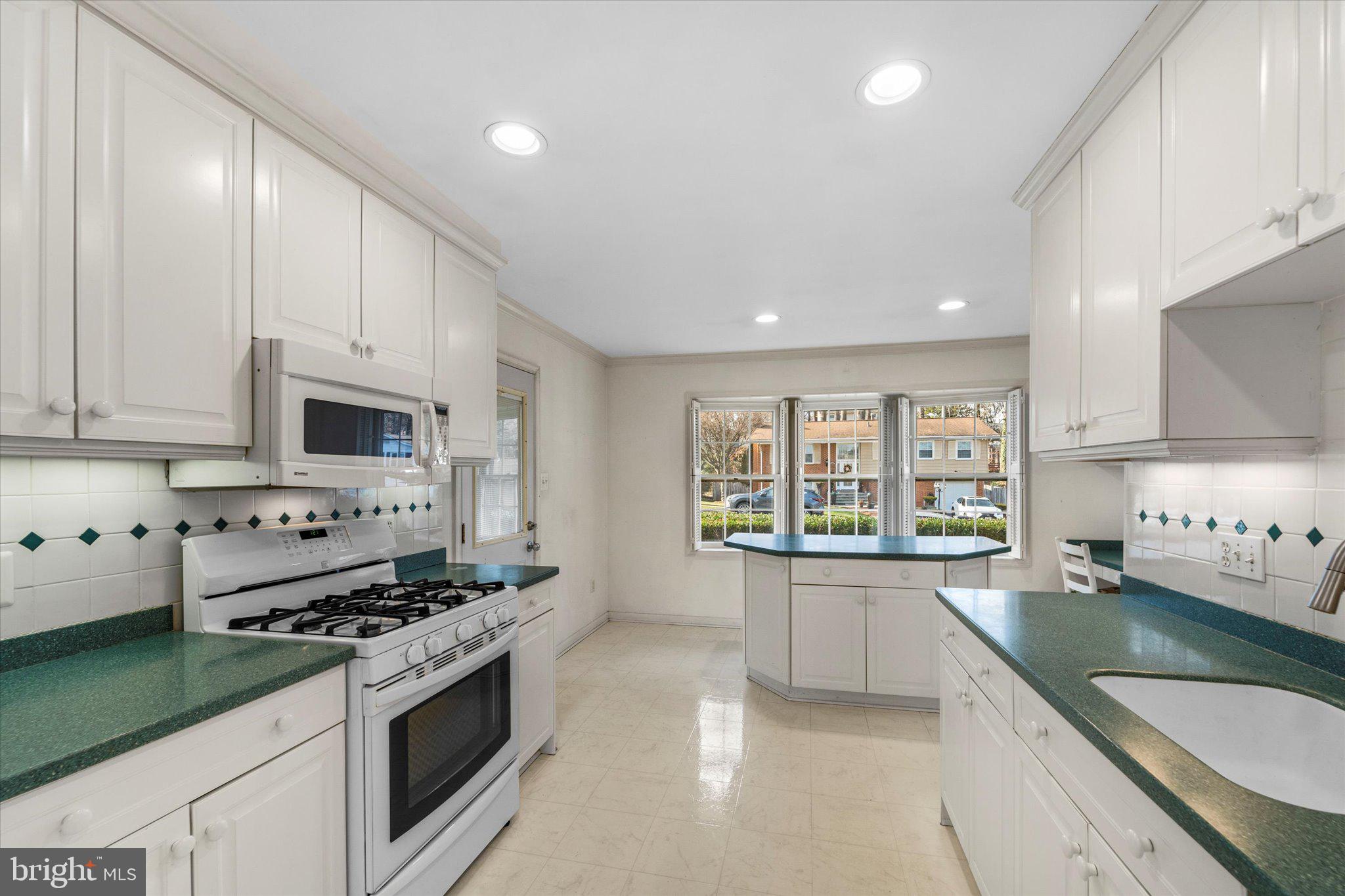 MOSBY WOODS - Residential