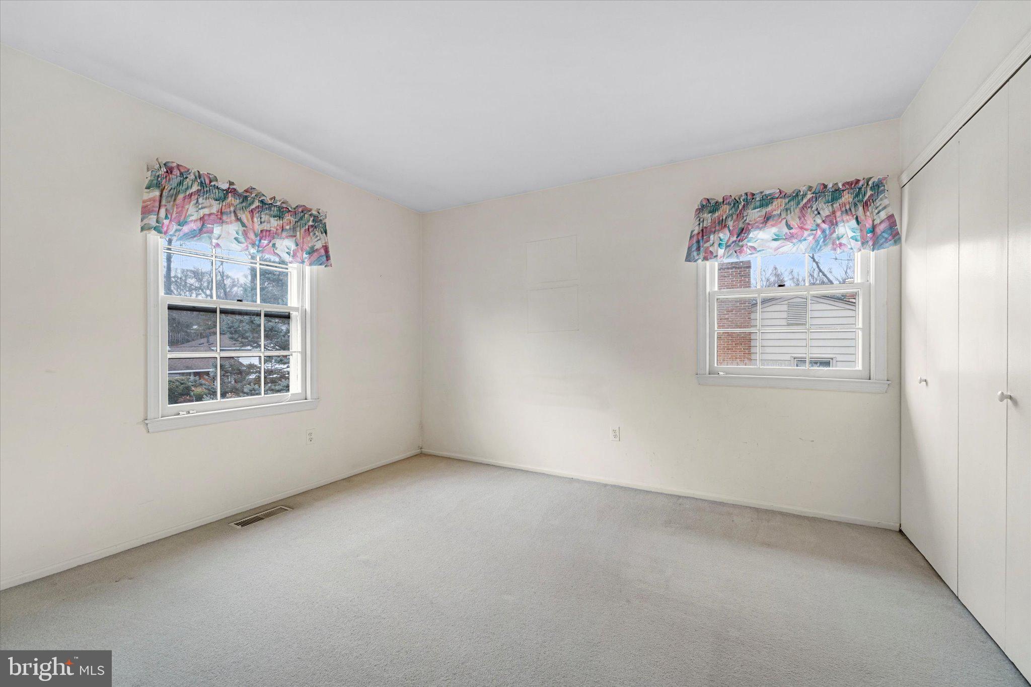 MOSBY WOODS - Residential