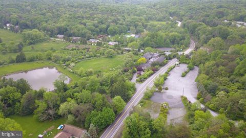 Photo of 550 Lakewood Drive, HARRISBURG, PA 17112 (MLS # PADA2048098)