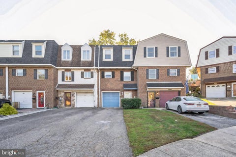 Townhouse For Rent - 127 Sutcliffe Lane<br/> Montgomery County, CONSHOHOCKEN, PA 19428