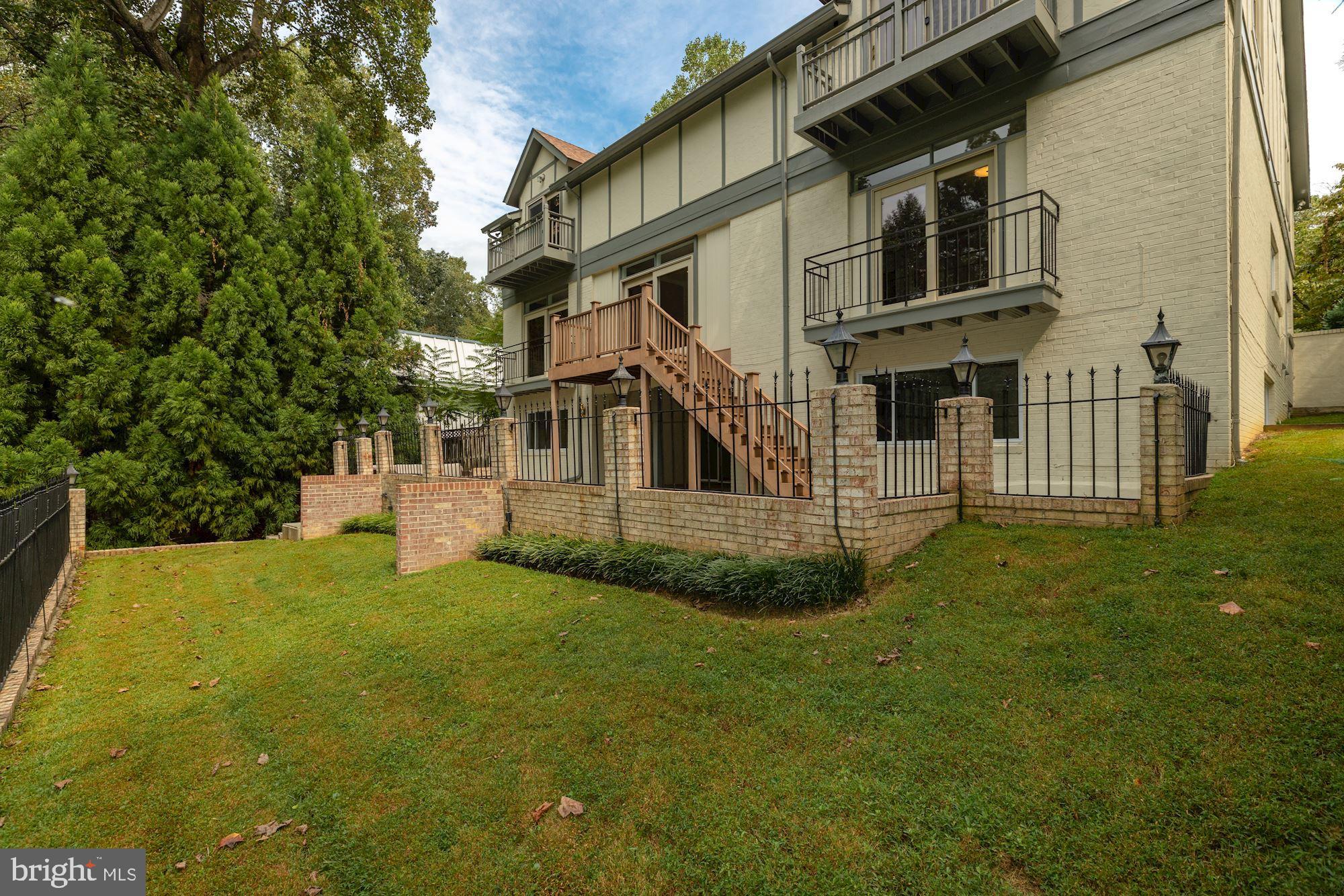 CHAIN BRIDGE FOREST - Residential