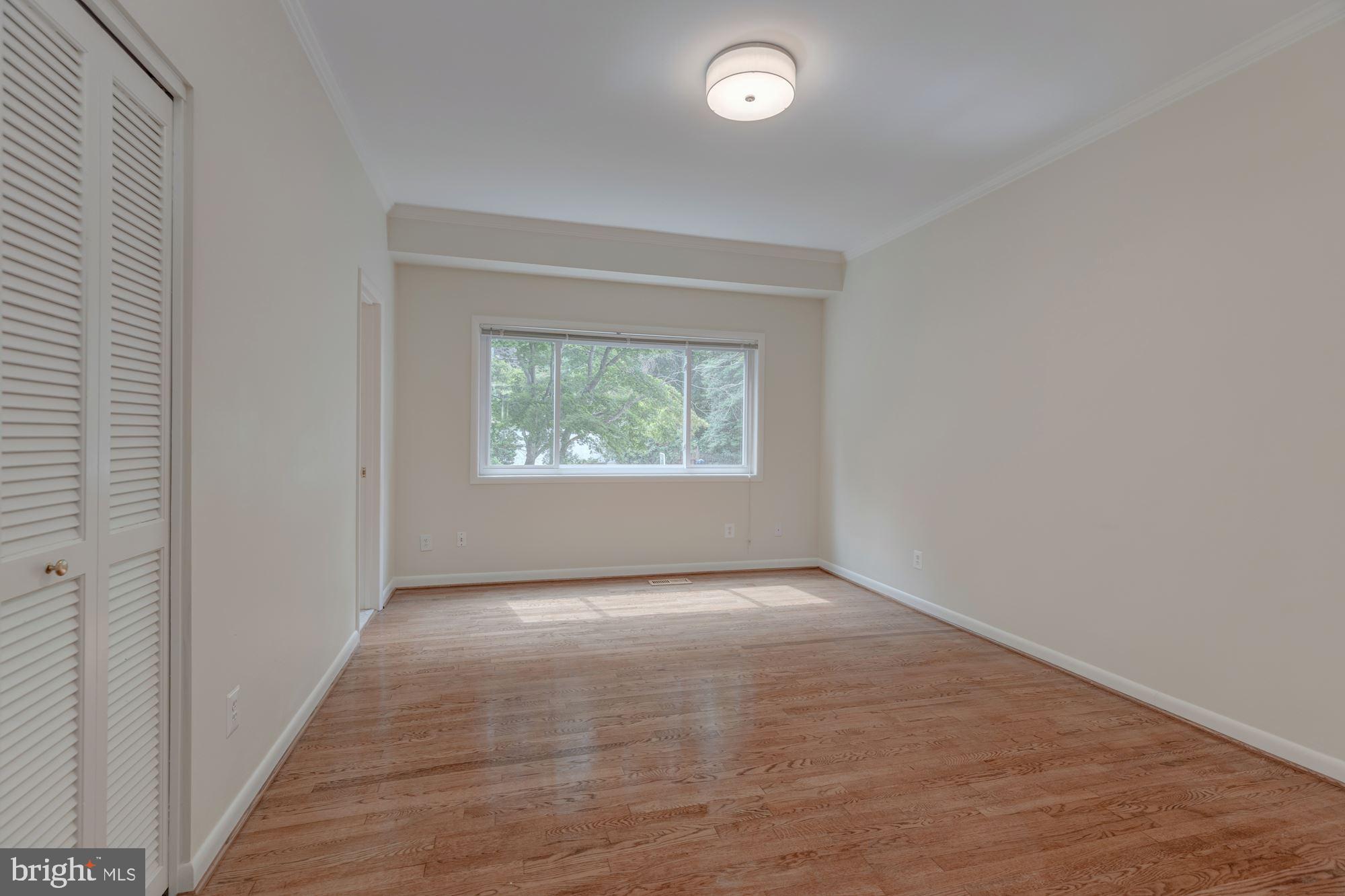 CHAIN BRIDGE FOREST - Residential