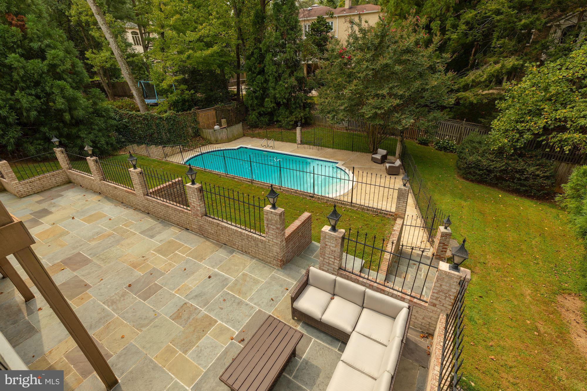 CHAIN BRIDGE FOREST - Residential