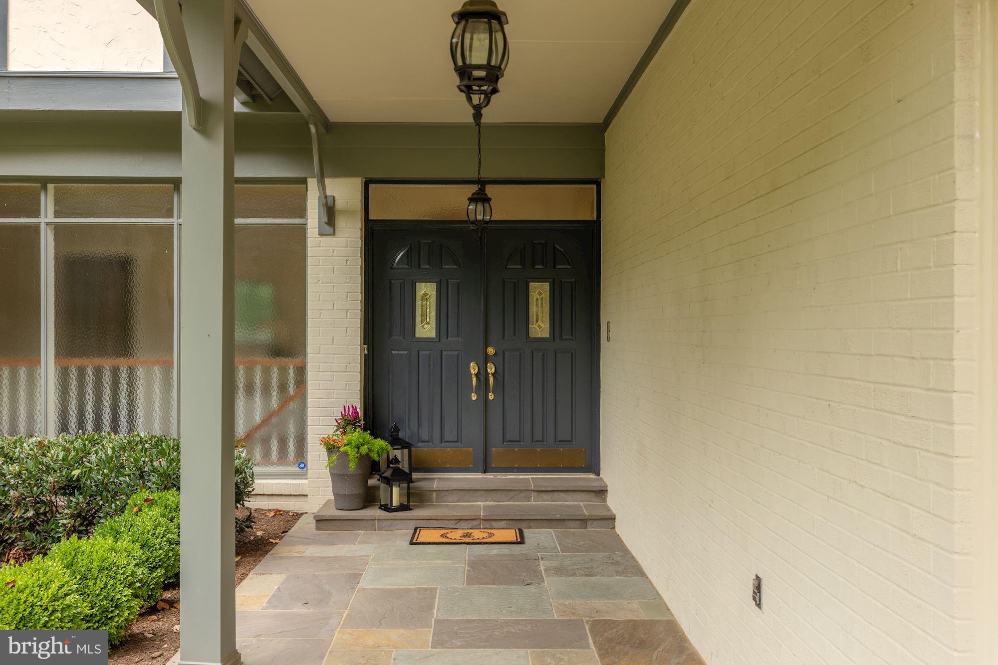 CHAIN BRIDGE FOREST - Residential