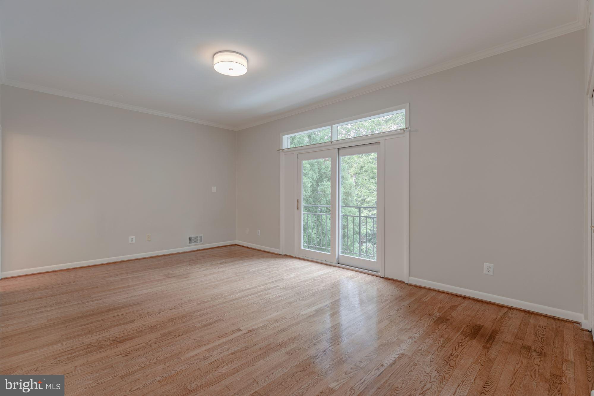 CHAIN BRIDGE FOREST - Residential