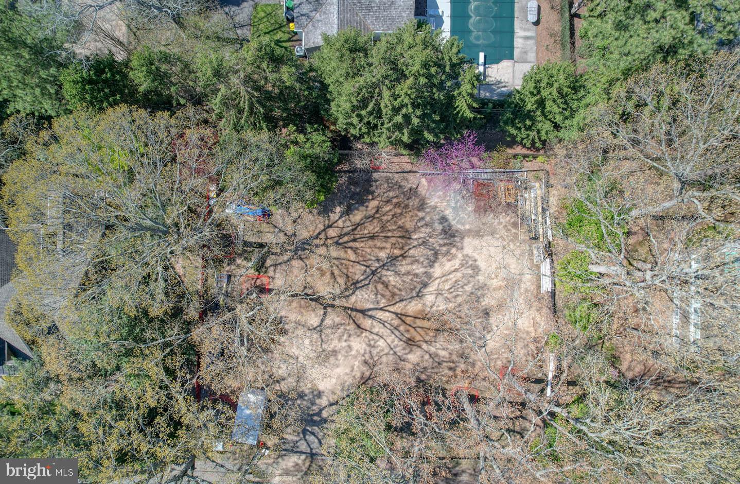 87 HENLOPEN AVENUE