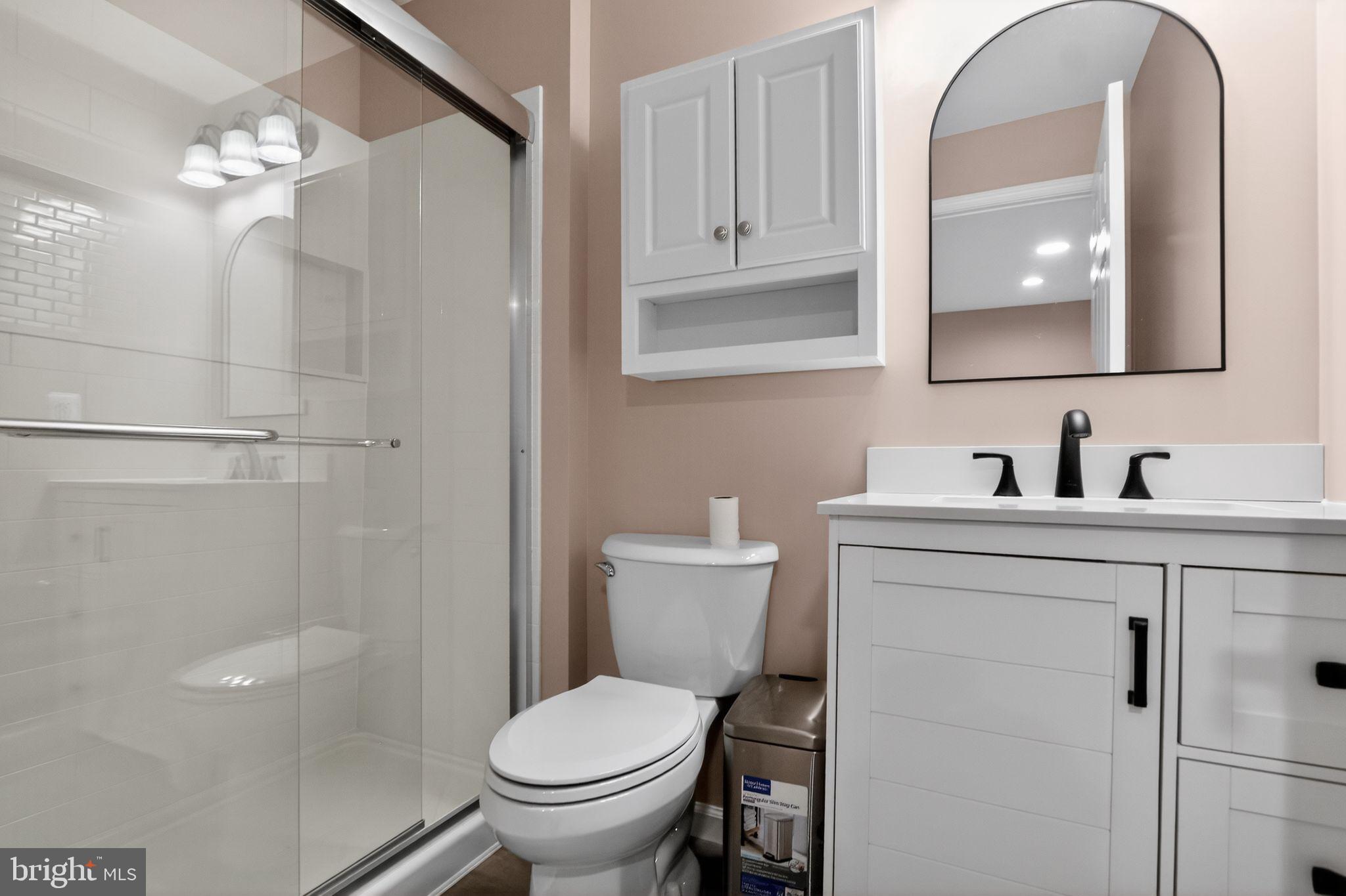 ROUND HILL MEADOWS - Residential