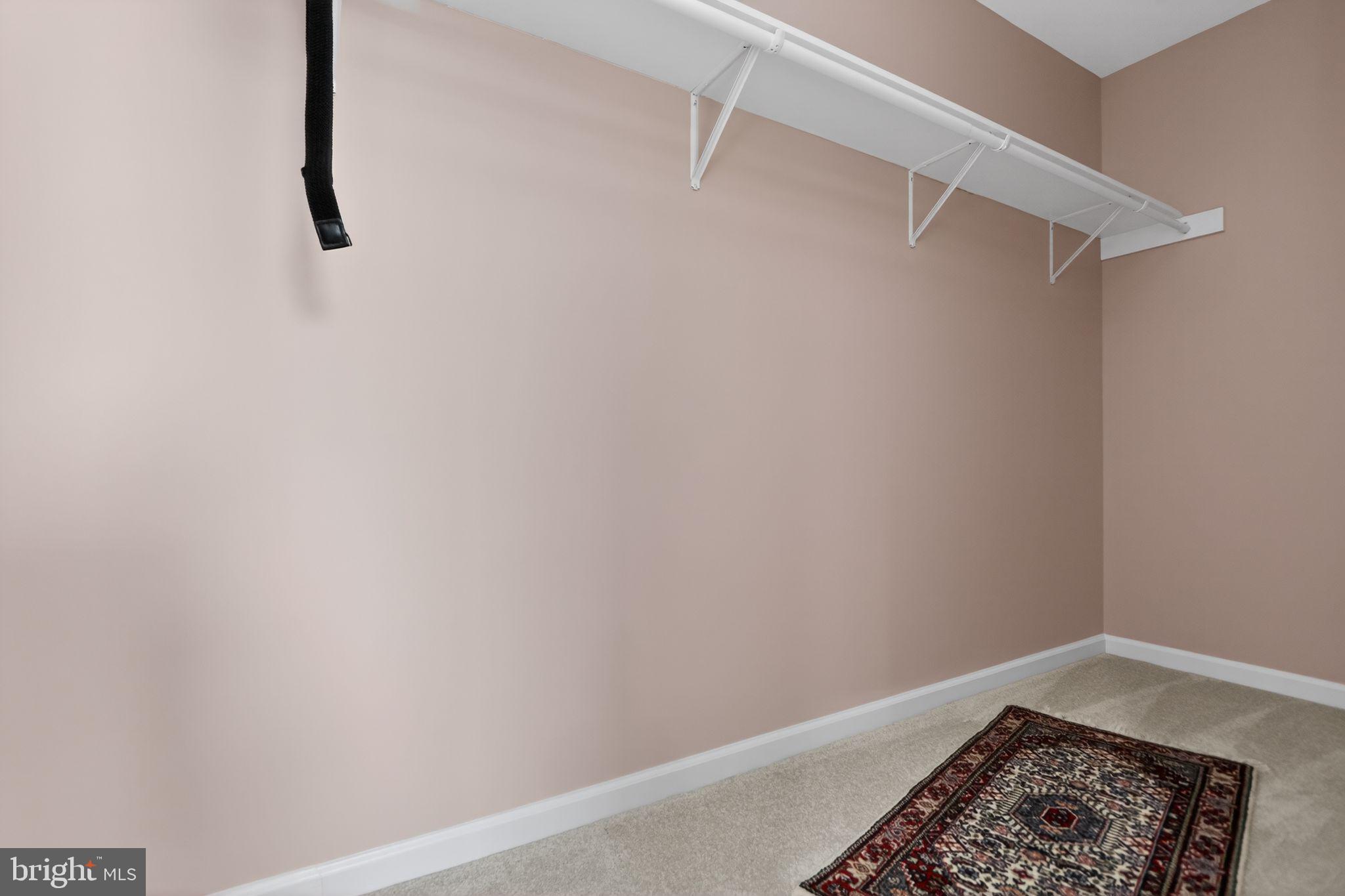 ROUND HILL MEADOWS - Residential