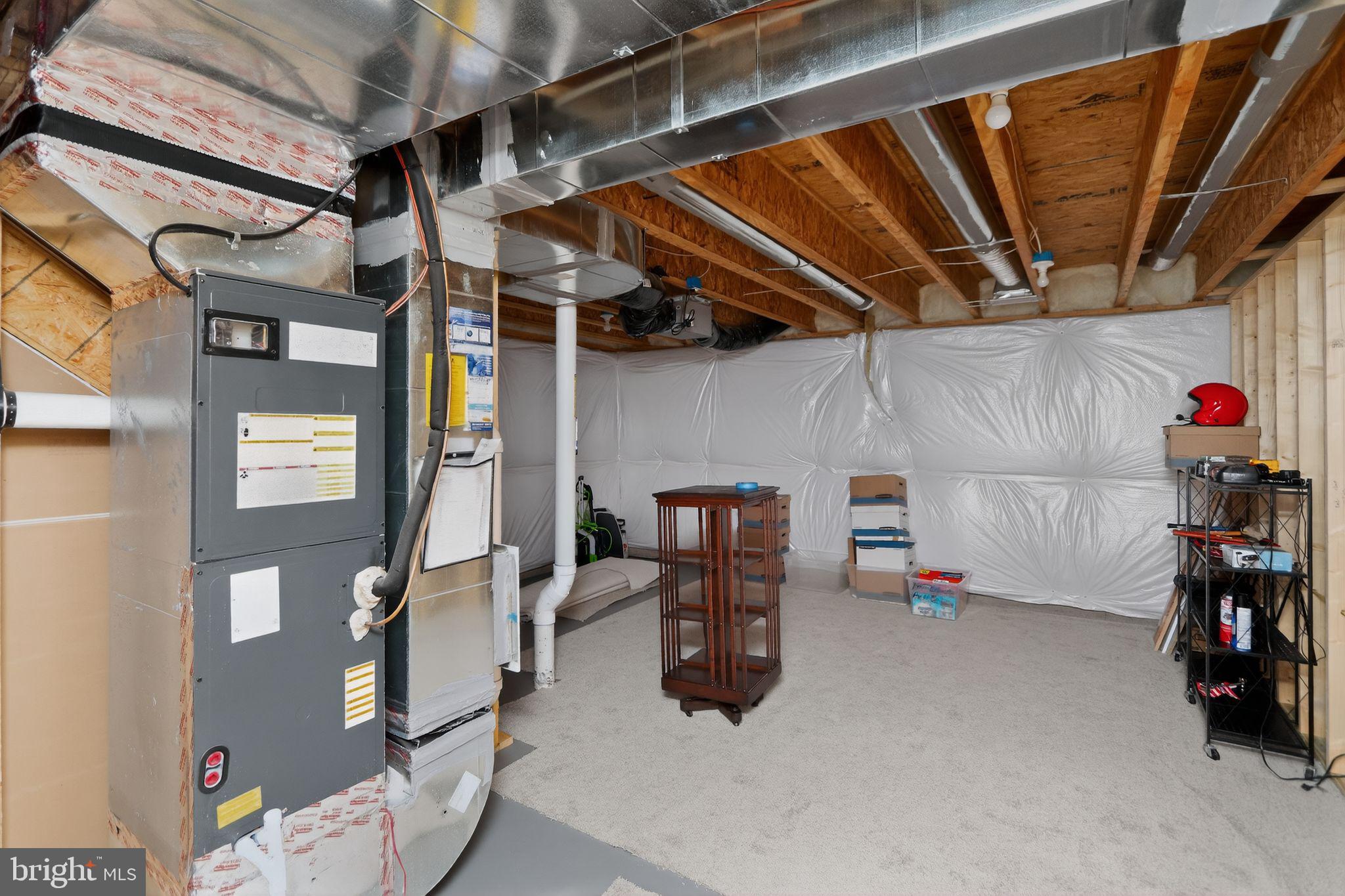 ROUND HILL MEADOWS - Residential