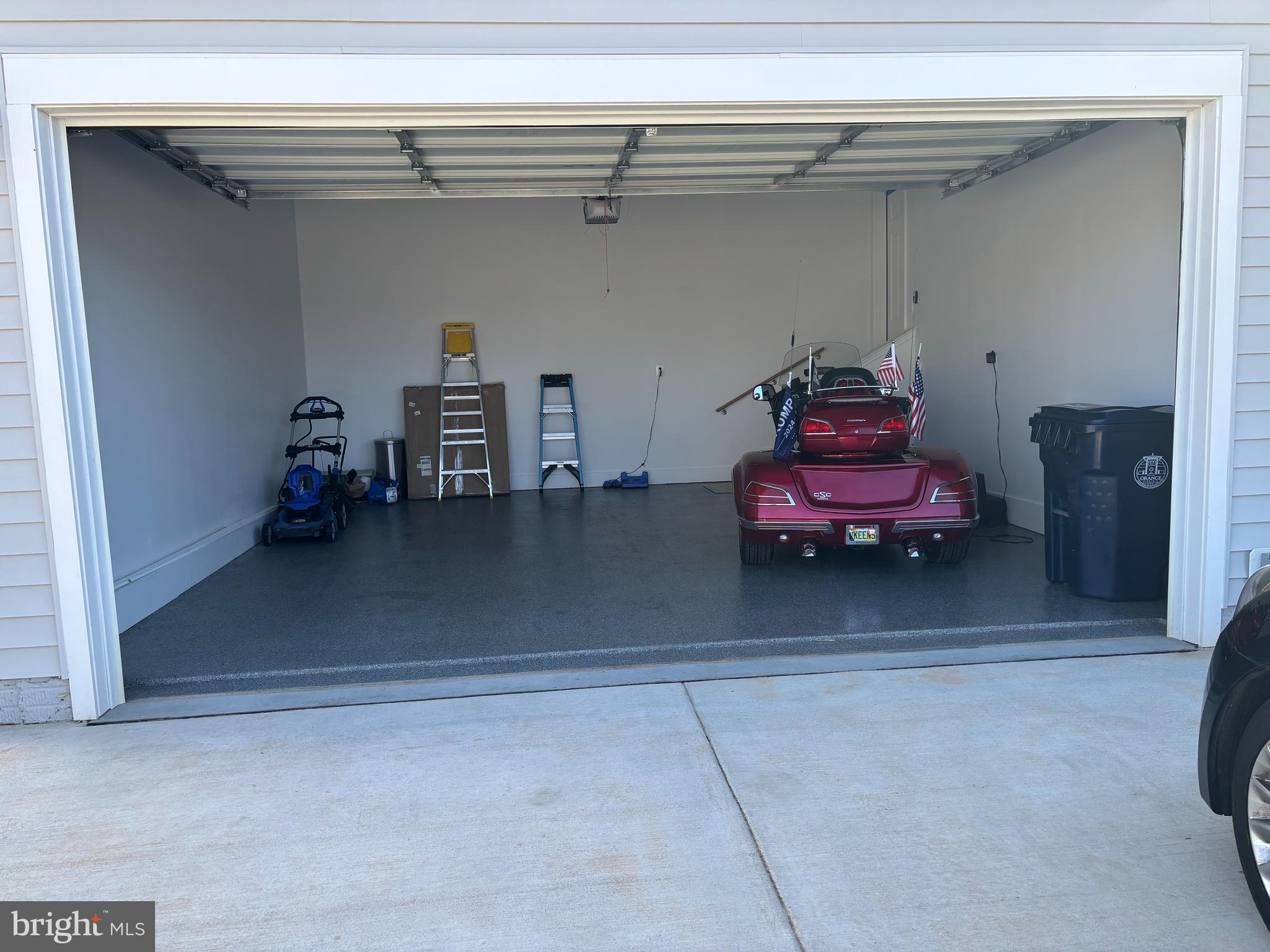 SEASONS AT ROUND MILL MEADOWS - Residential