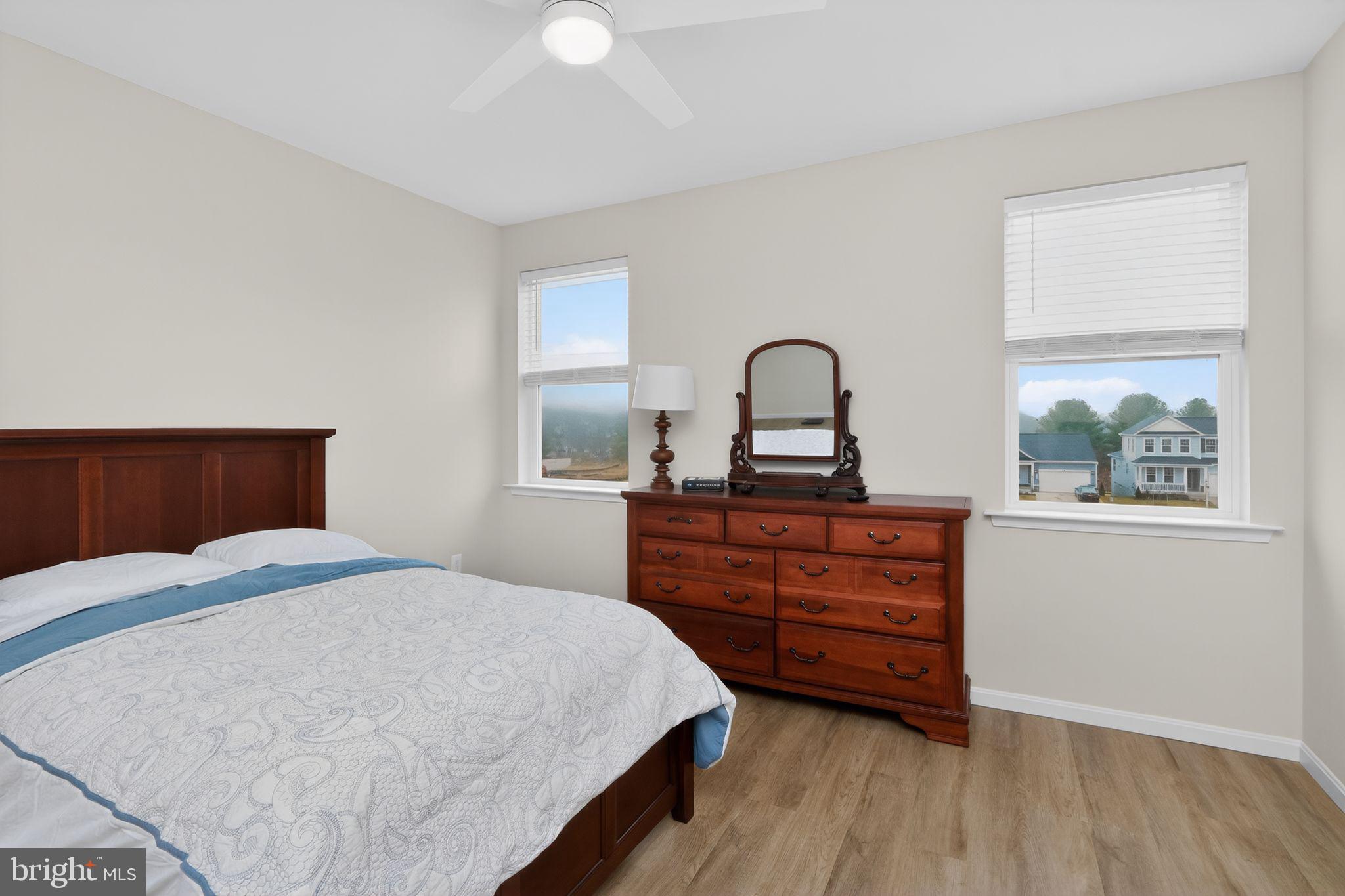 ROUND HILL MEADOWS - Residential