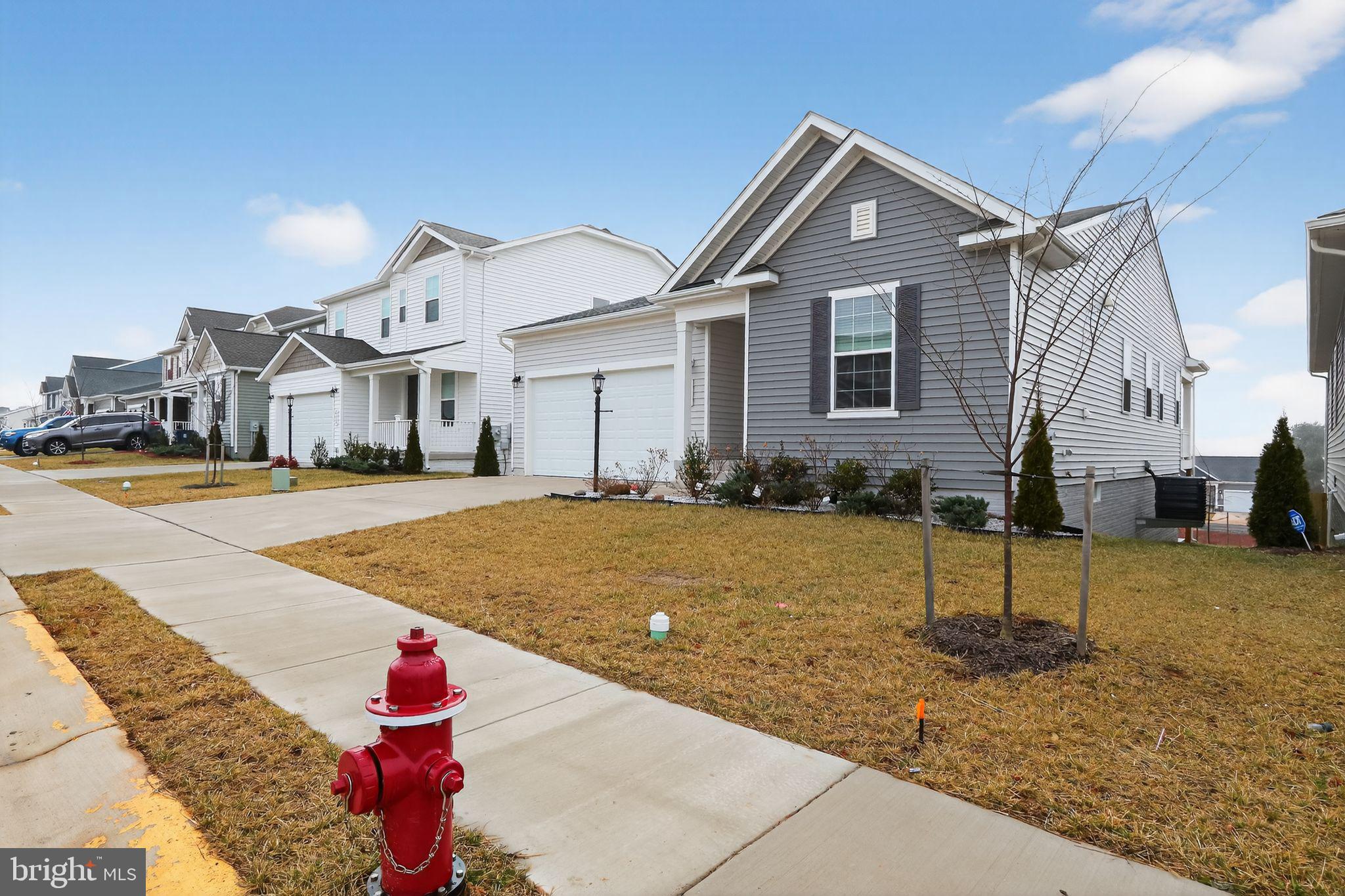 ROUND HILL MEADOWS - Residential