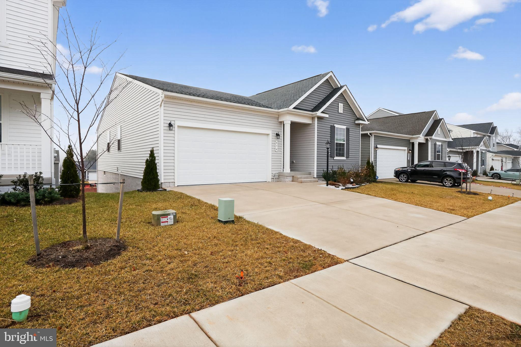 ROUND HILL MEADOWS - Residential