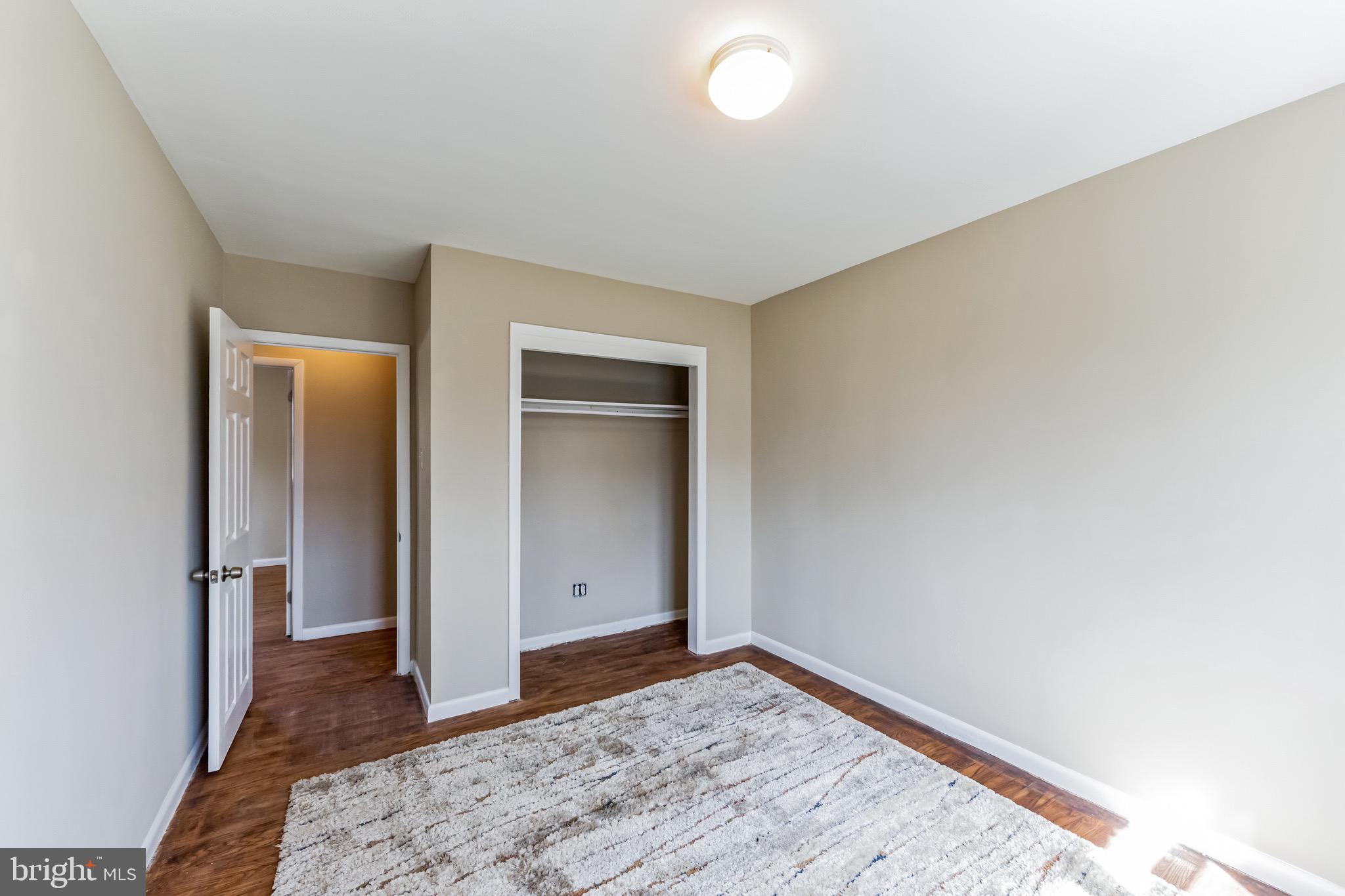 MILMONT PARK - Residential