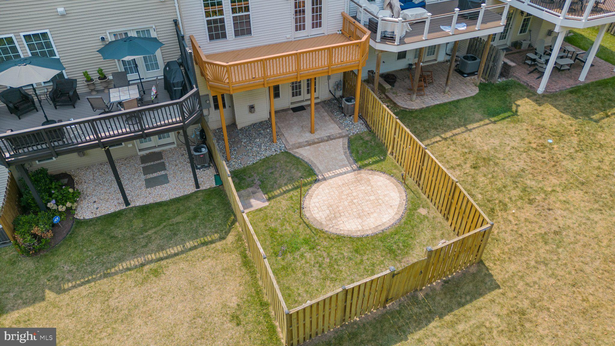 330 CALDWELL TERRACE SE