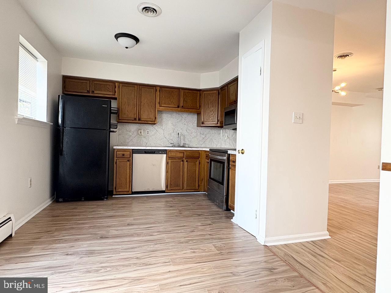 WALNUT RIDGE ESTS - Residential Lease