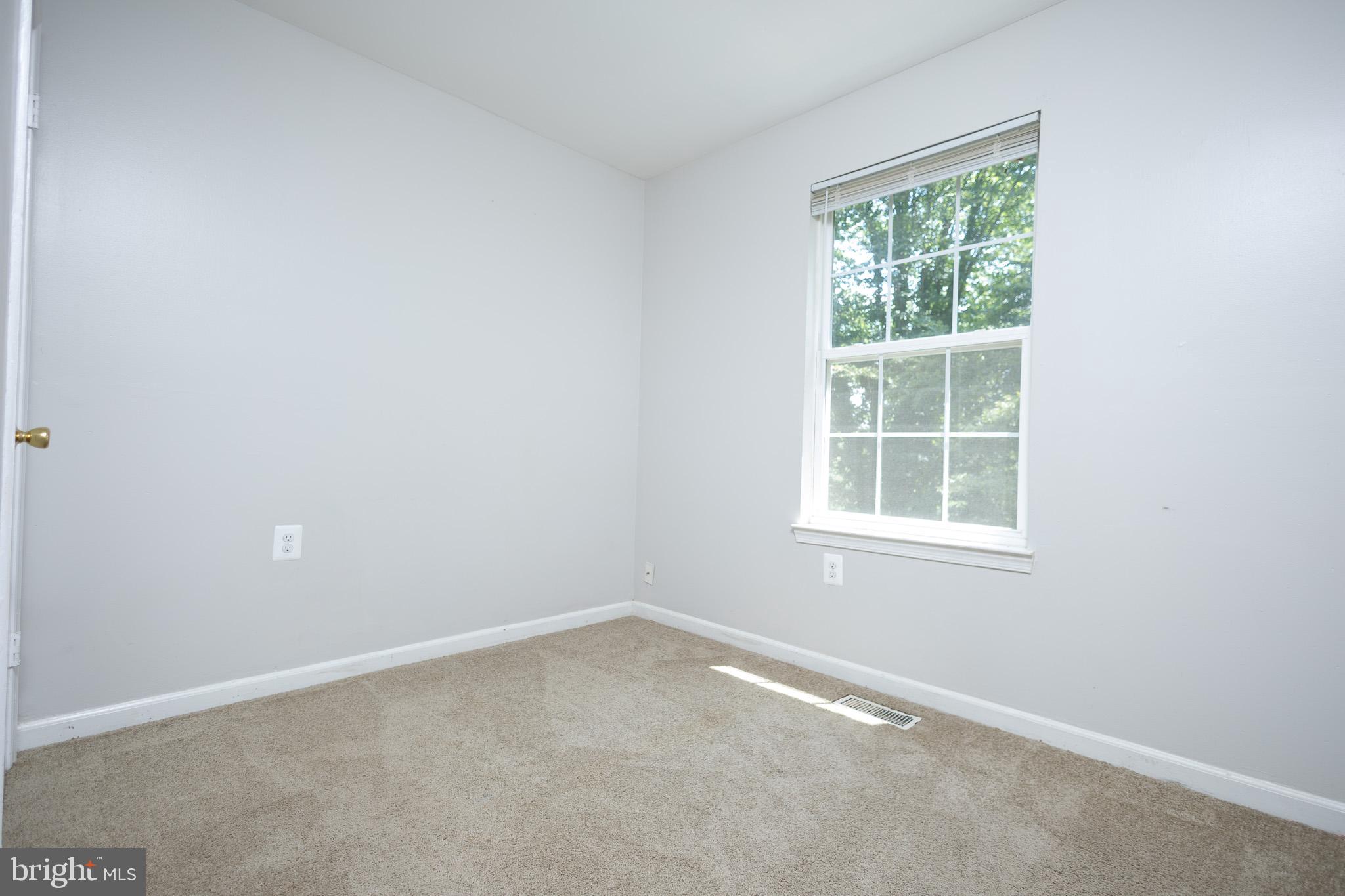 LOGAN WOODS - Residential Lease