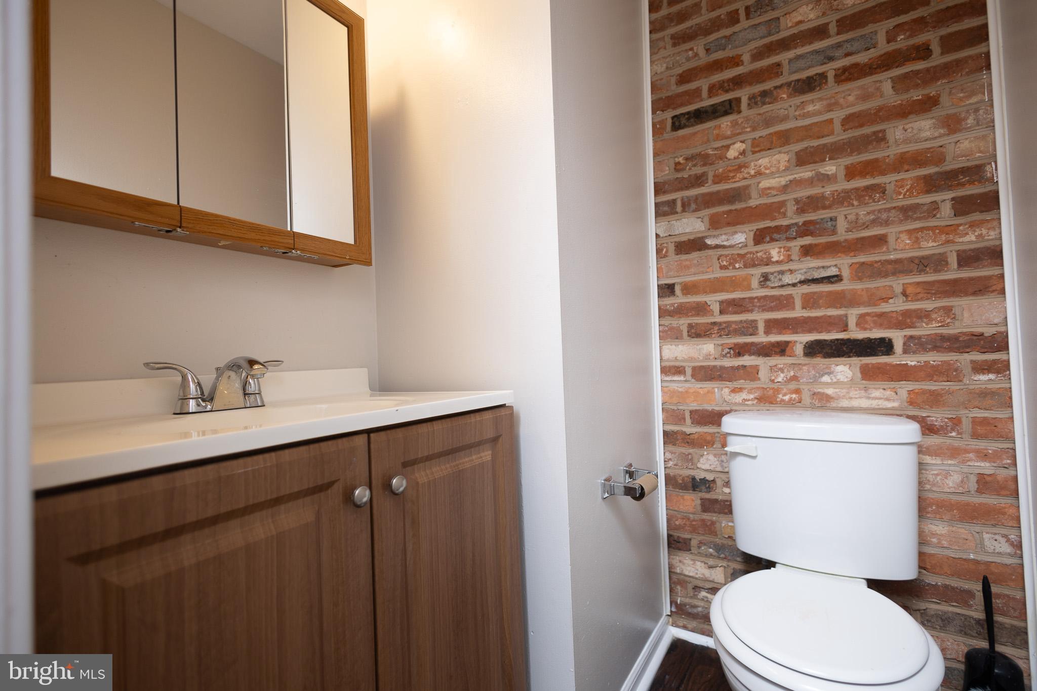 LOGAN WOODS - Residential Lease