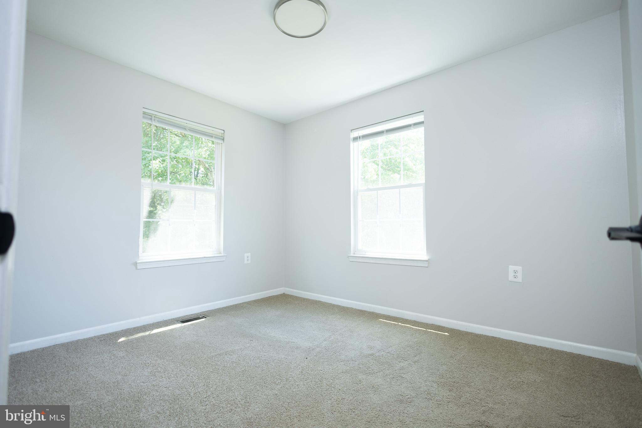 LOGAN WOODS - Residential Lease