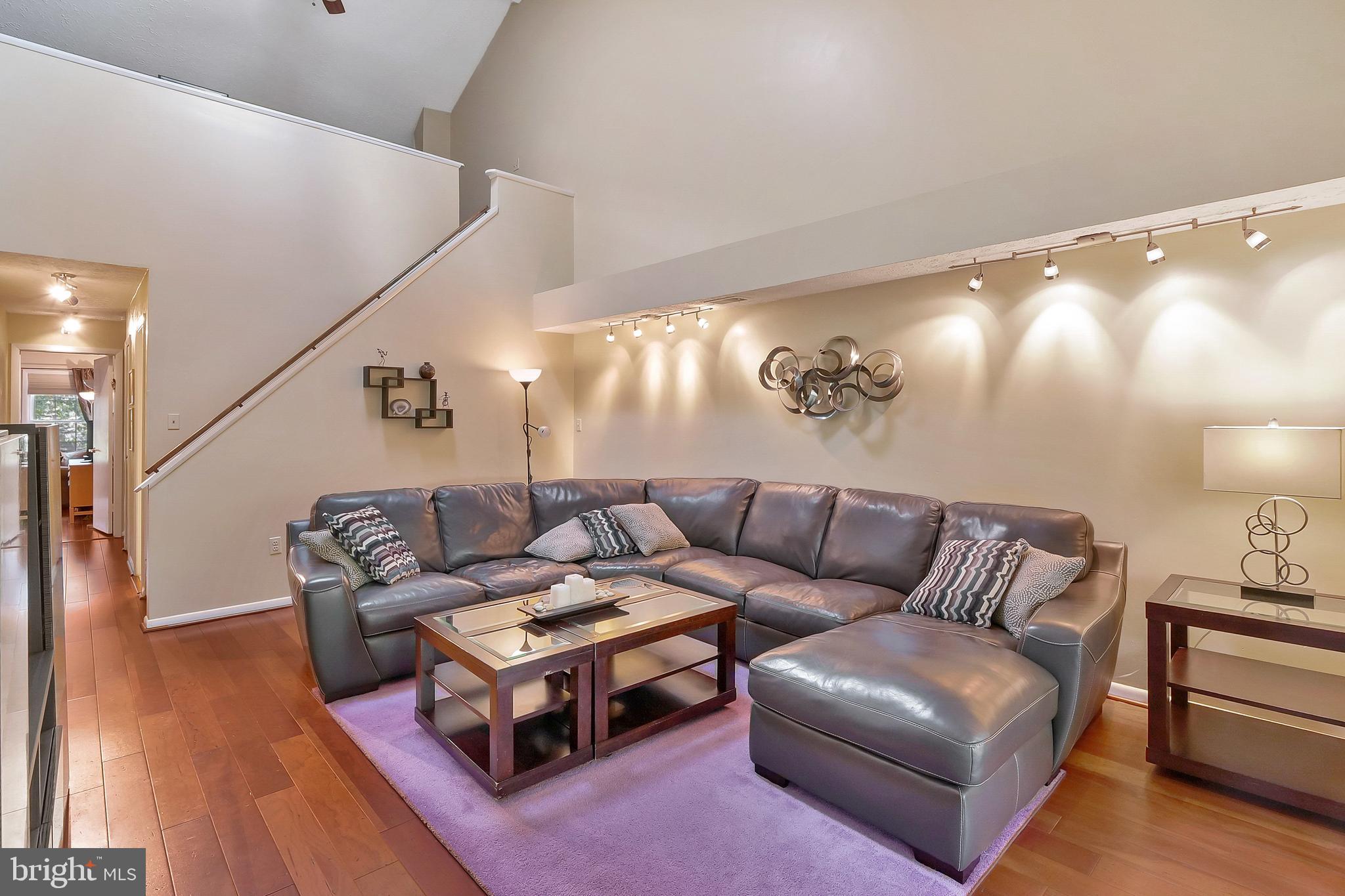 THE FALLS GARDEN - Residential