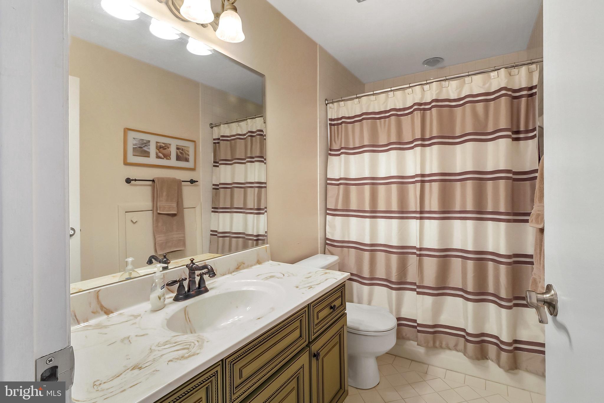 THE FALLS GARDEN - Residential