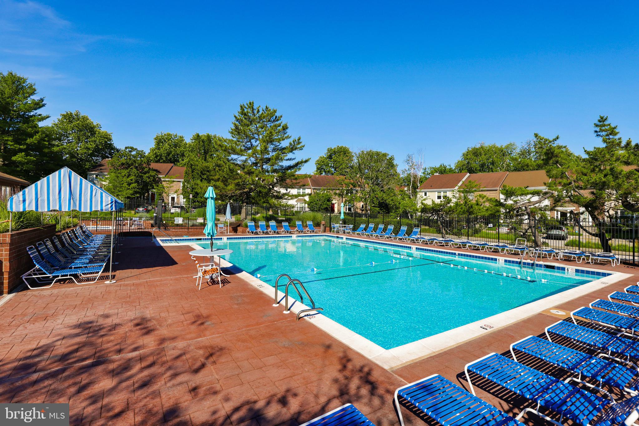 THE FALLS GARDEN - Residential