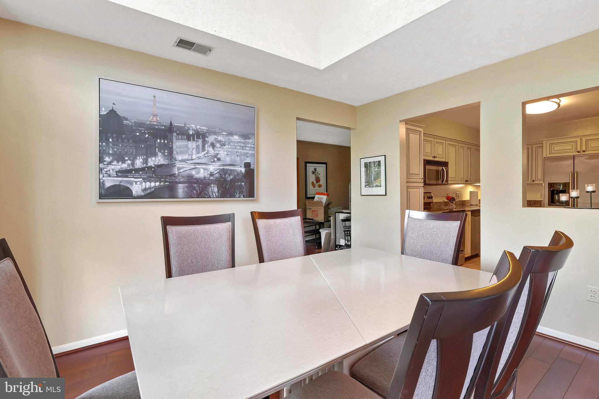 THE FALLS GARDEN - Residential