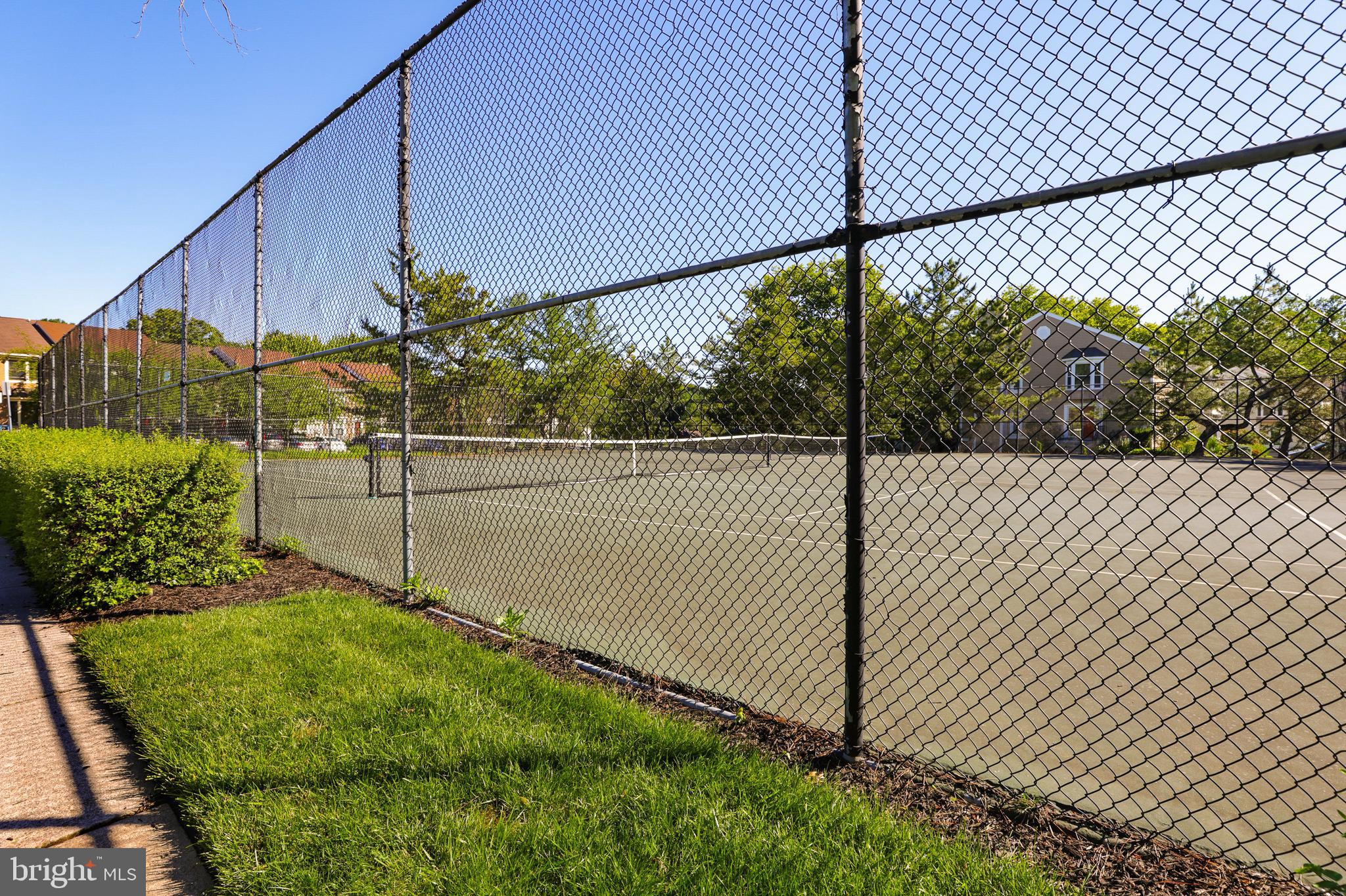THE FALLS GARDEN - Residential