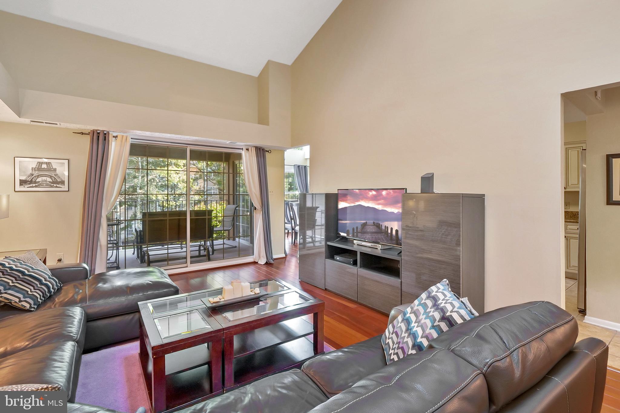 THE FALLS GARDEN - Residential