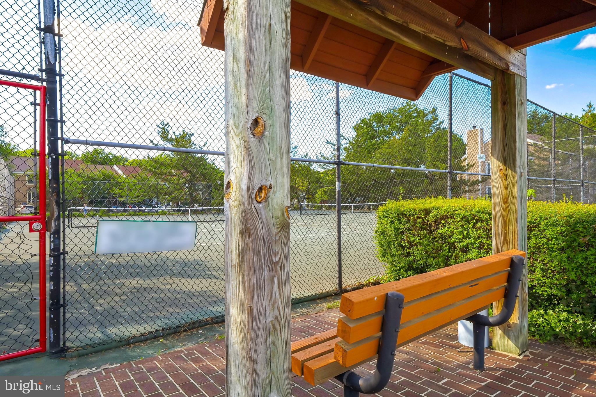 THE FALLS GARDEN - Residential