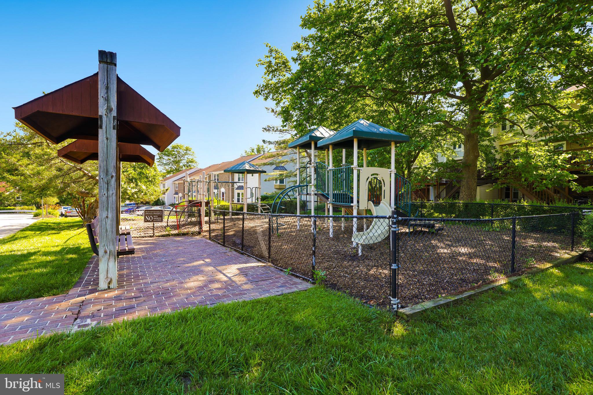 THE FALLS GARDEN - Residential