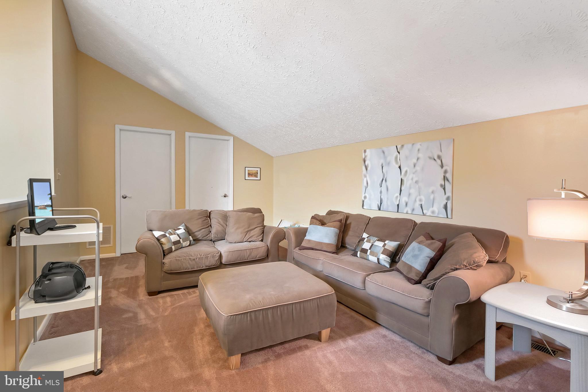 THE FALLS GARDEN - Residential