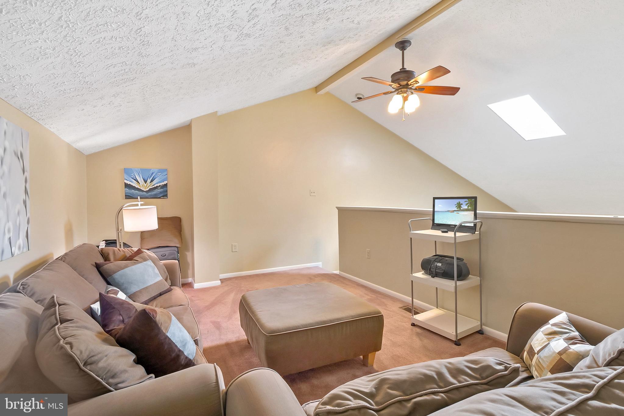 THE FALLS GARDEN - Residential