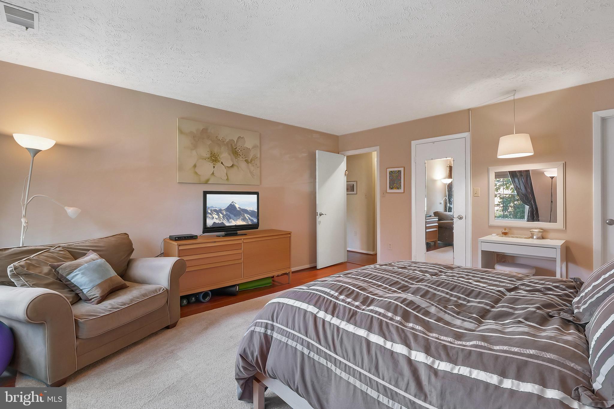 THE FALLS GARDEN - Residential