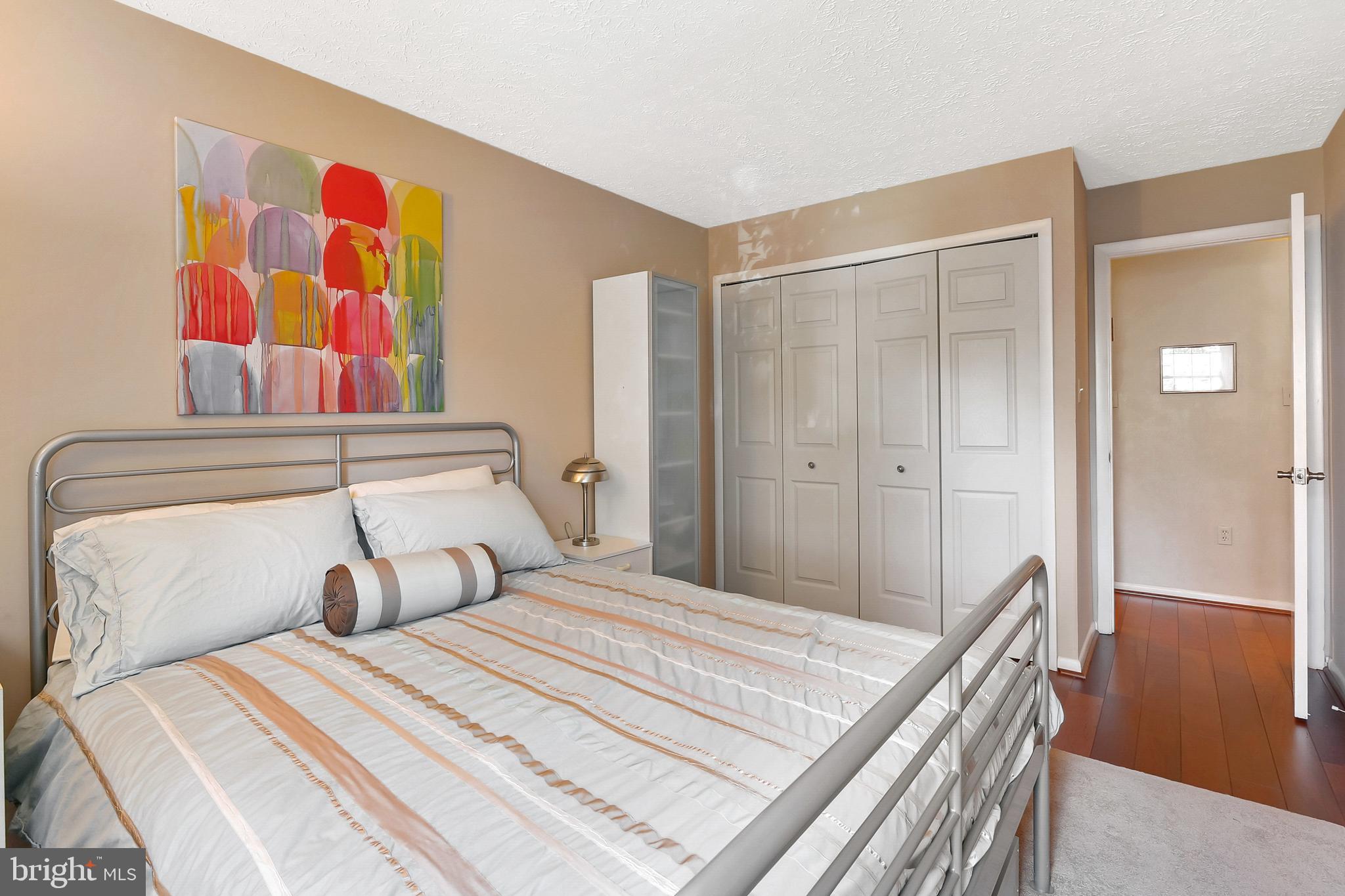 THE FALLS GARDEN - Residential