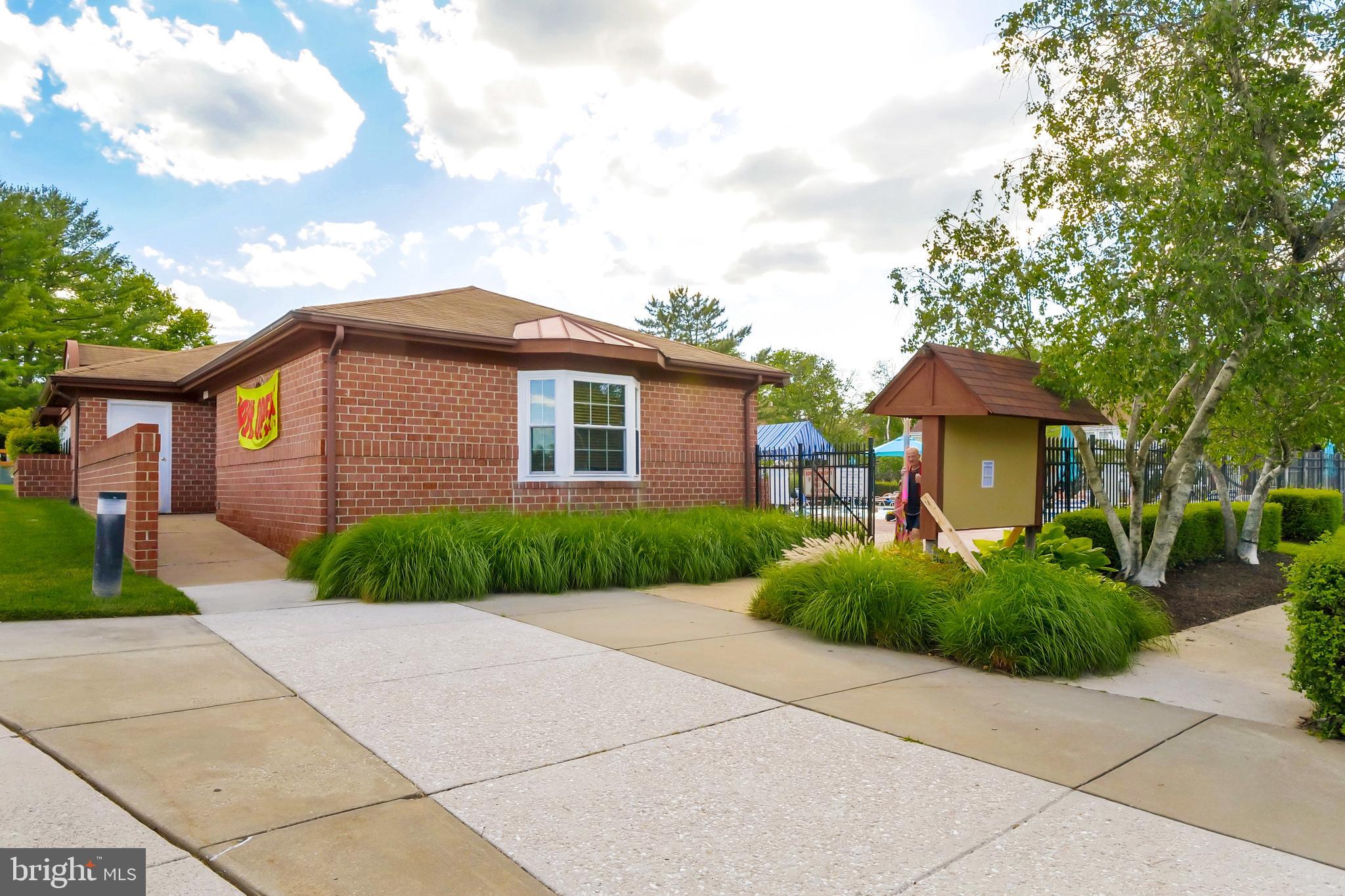 THE FALLS GARDEN - Residential