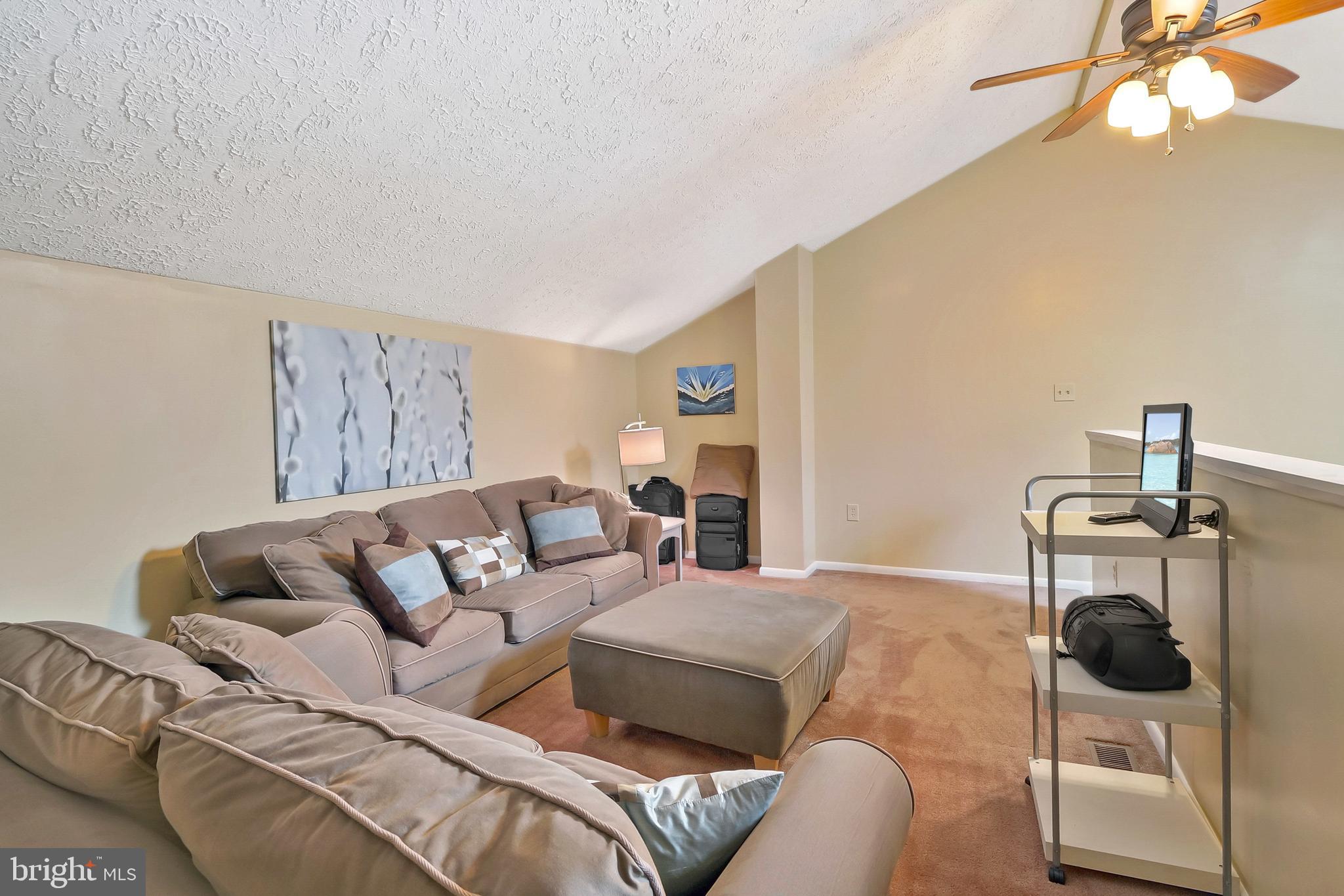 THE FALLS GARDEN - Residential