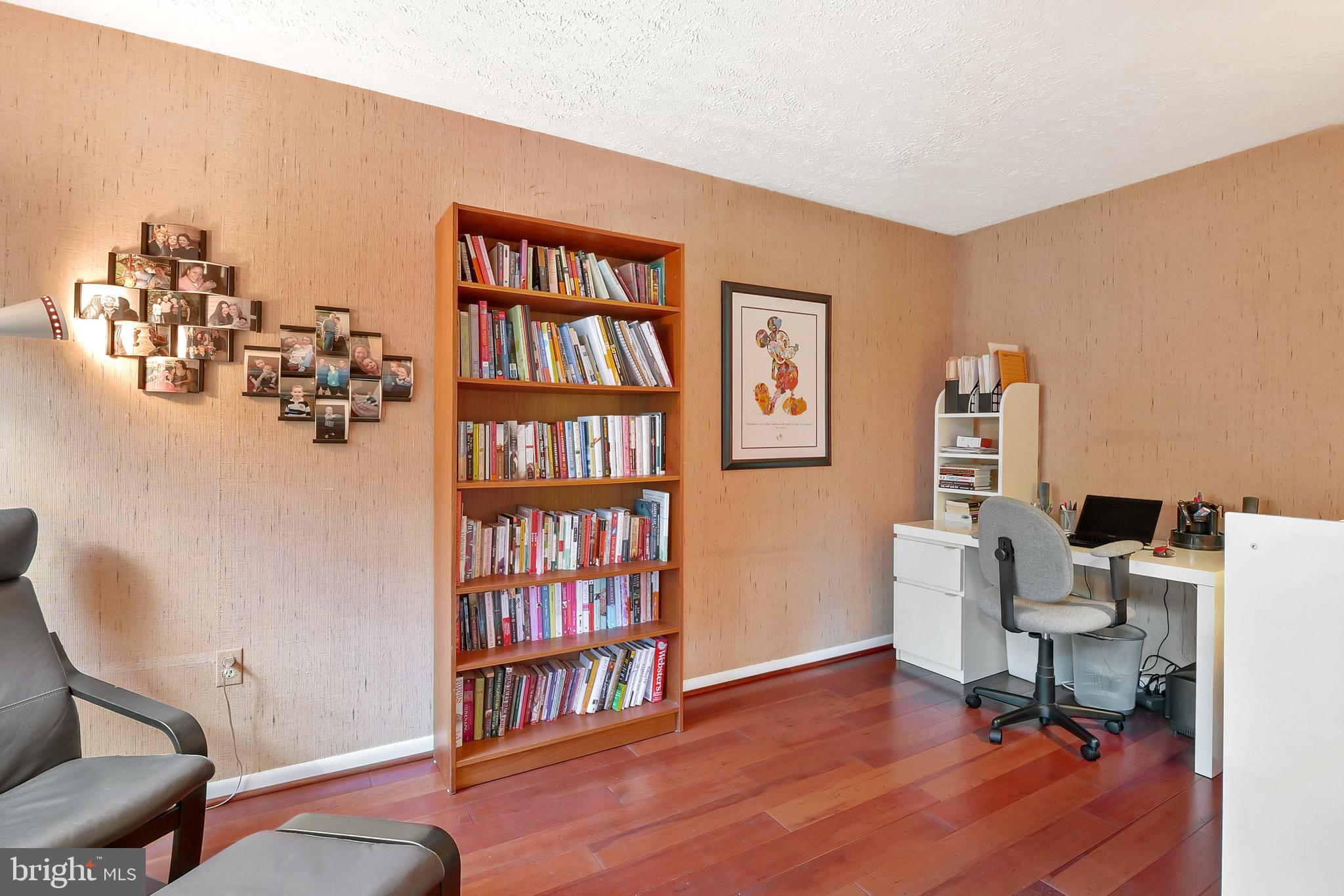 THE FALLS GARDEN - Residential