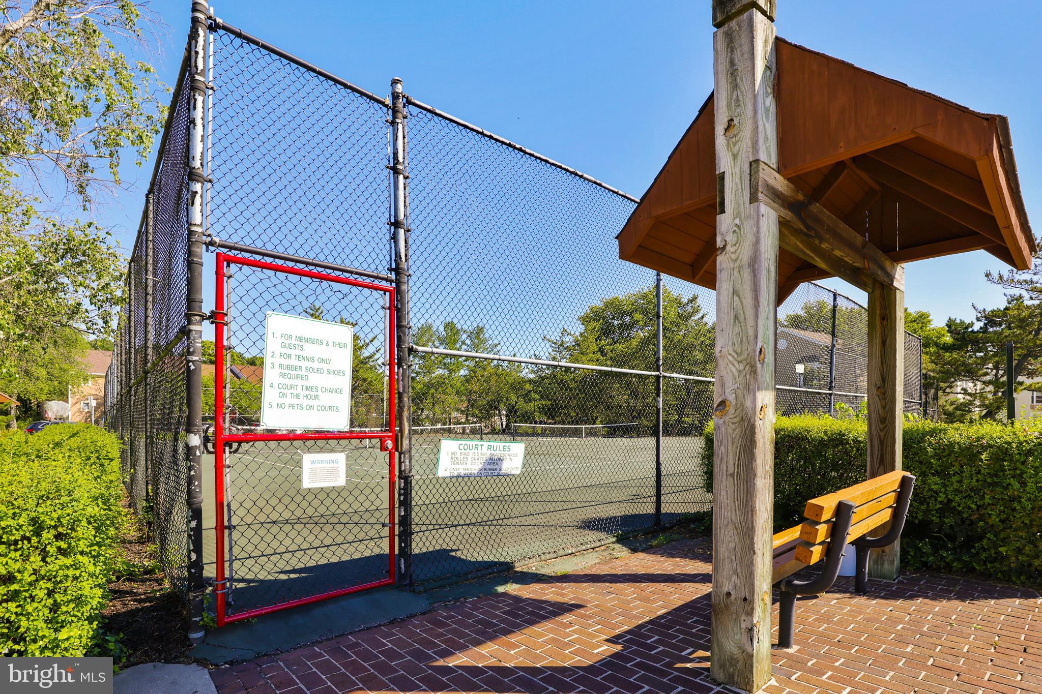 THE FALLS GARDEN - Residential