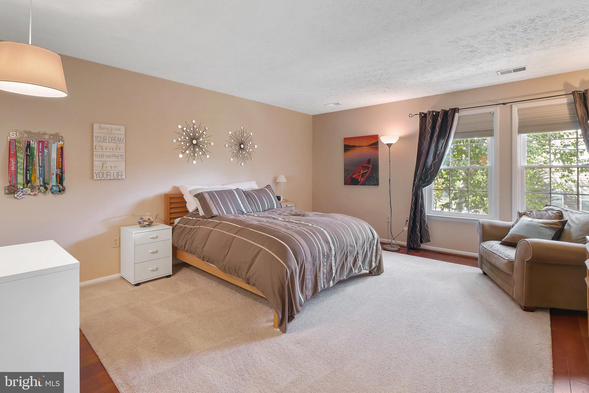 THE FALLS GARDEN - Residential