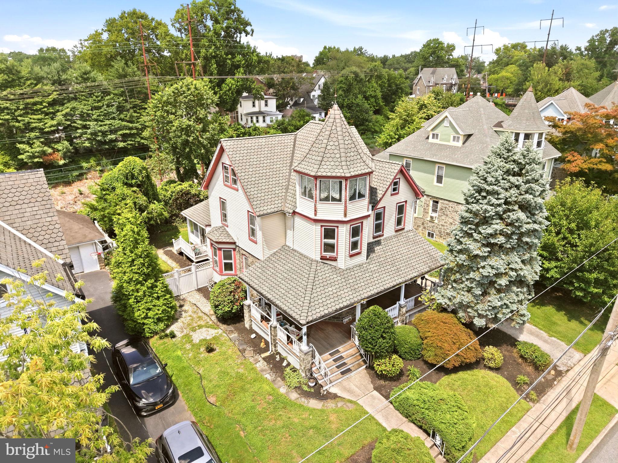 19 W HINCKLEY AVENUE