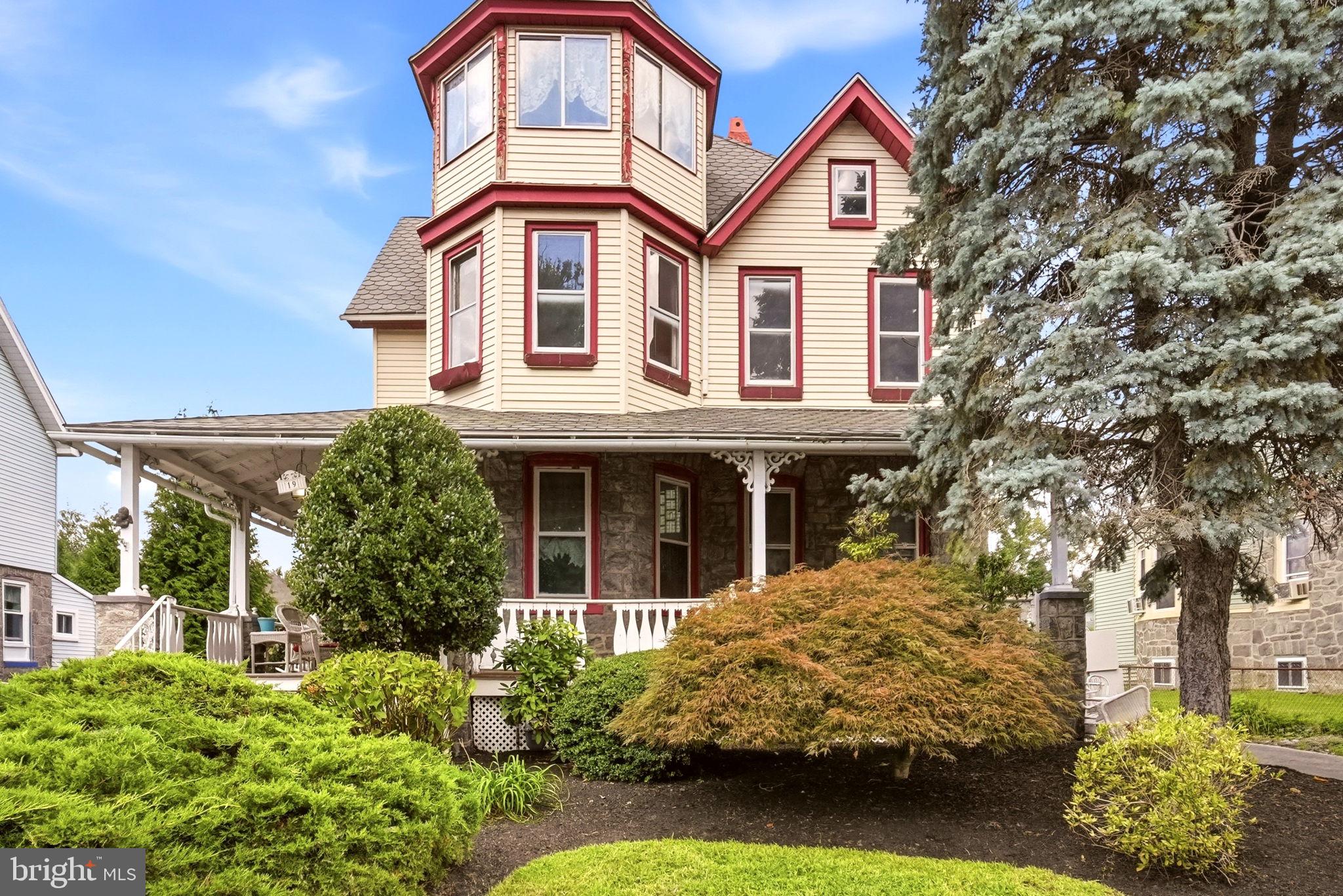 19 W HINCKLEY AVENUE