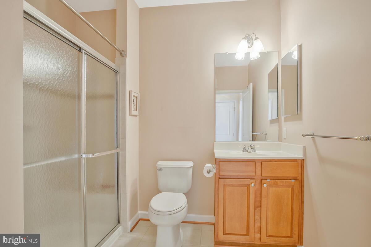 FOUR SEASONS - Residential