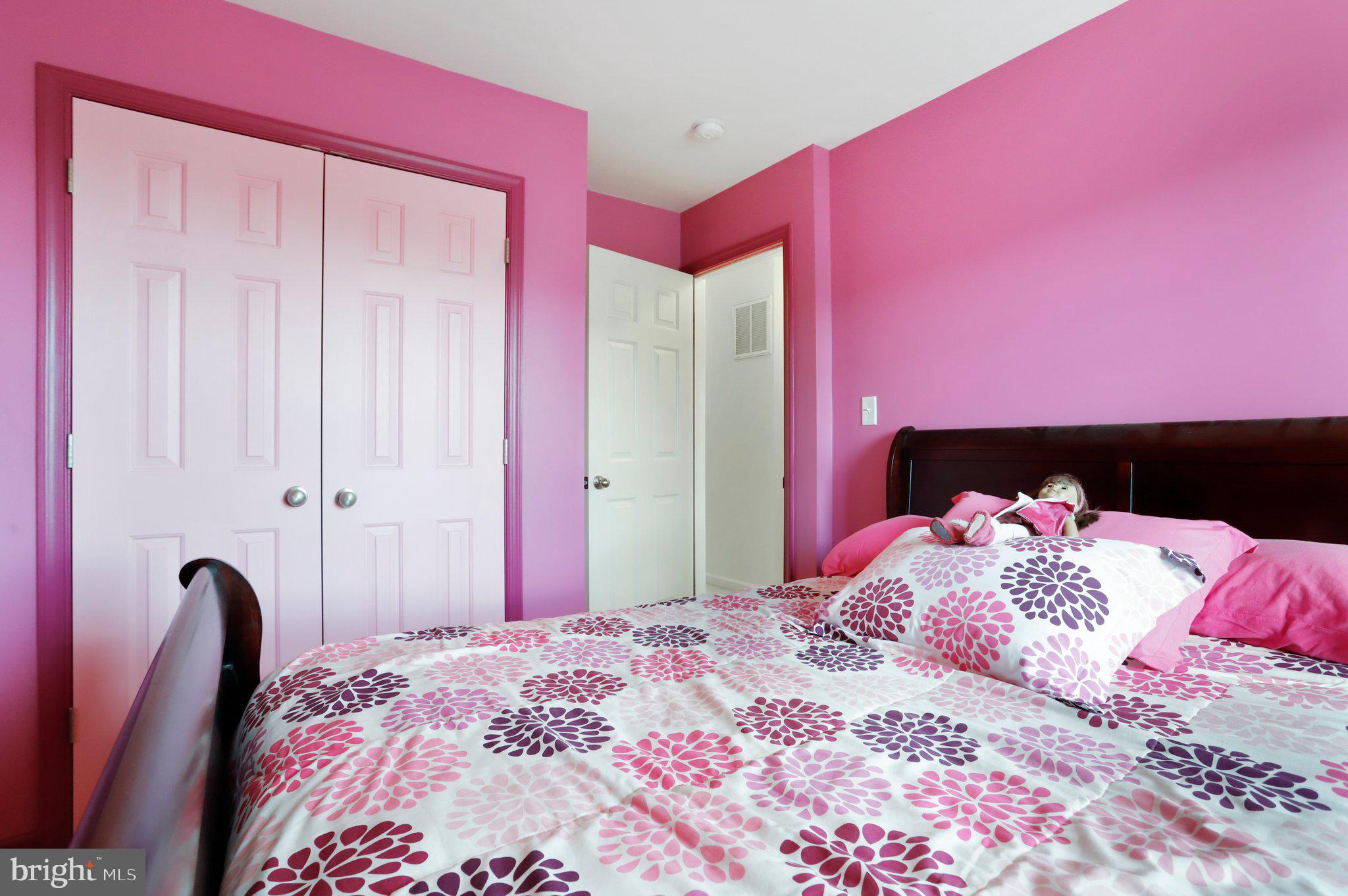 RIVERSIDE VILLAGES - Residential