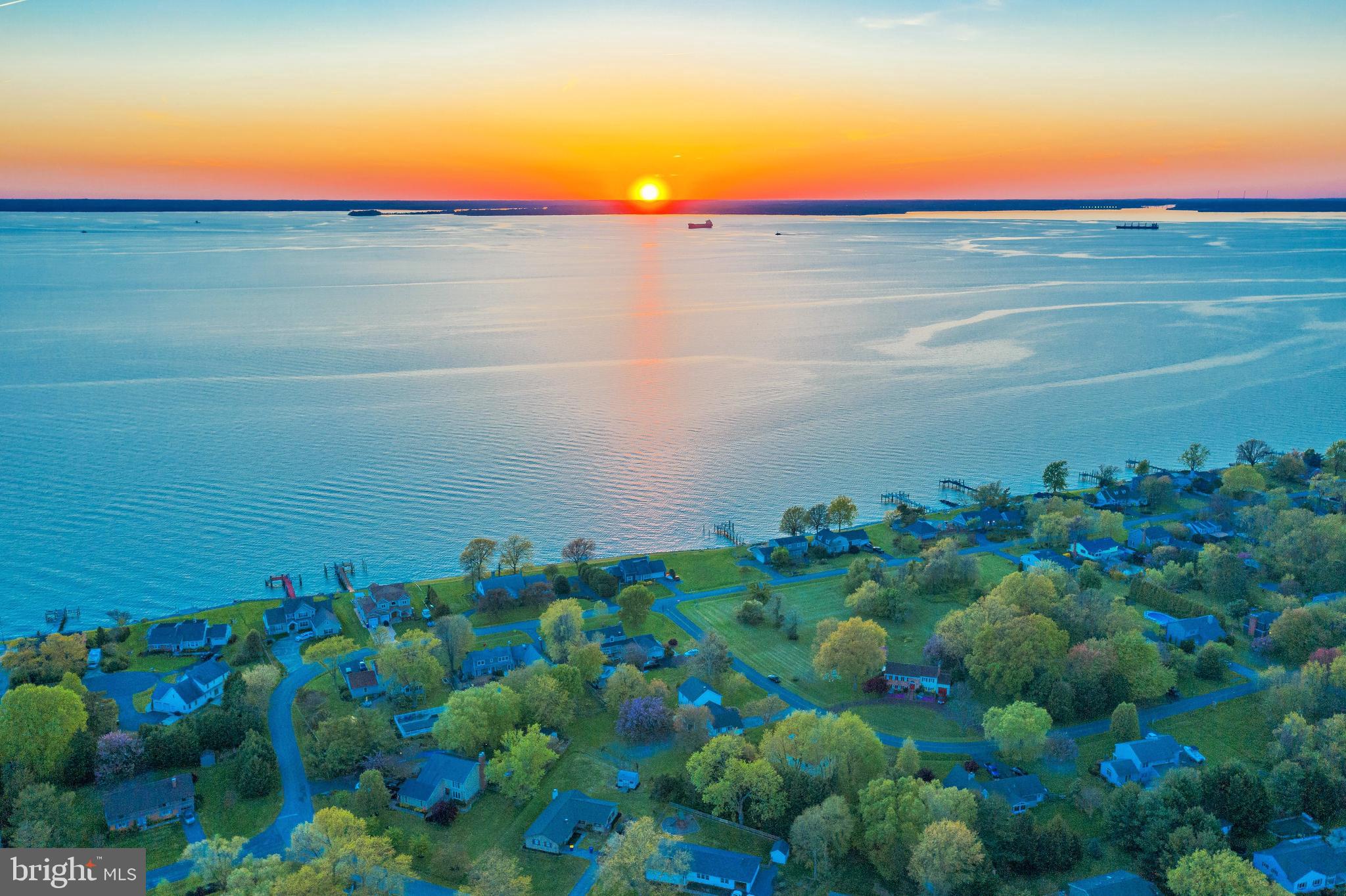 QUEEN ANNE COLONY - Residential